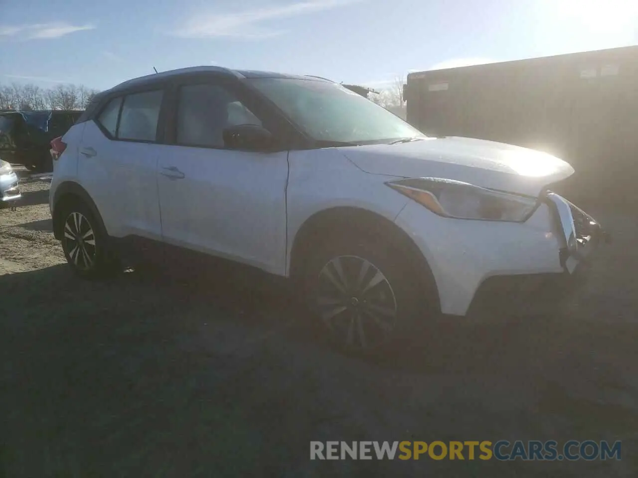 4 fotografías del automóvil dañado 3N1CP5CU7KL563916 NISSAN KICKS 2019
