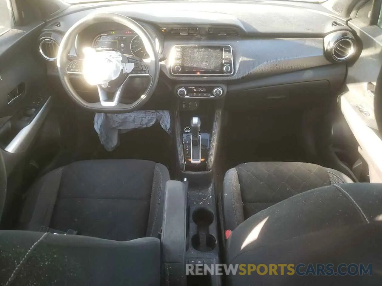 8 fotografías del automóvil dañado 3N1CP5CU7KL563916 NISSAN KICKS 2019