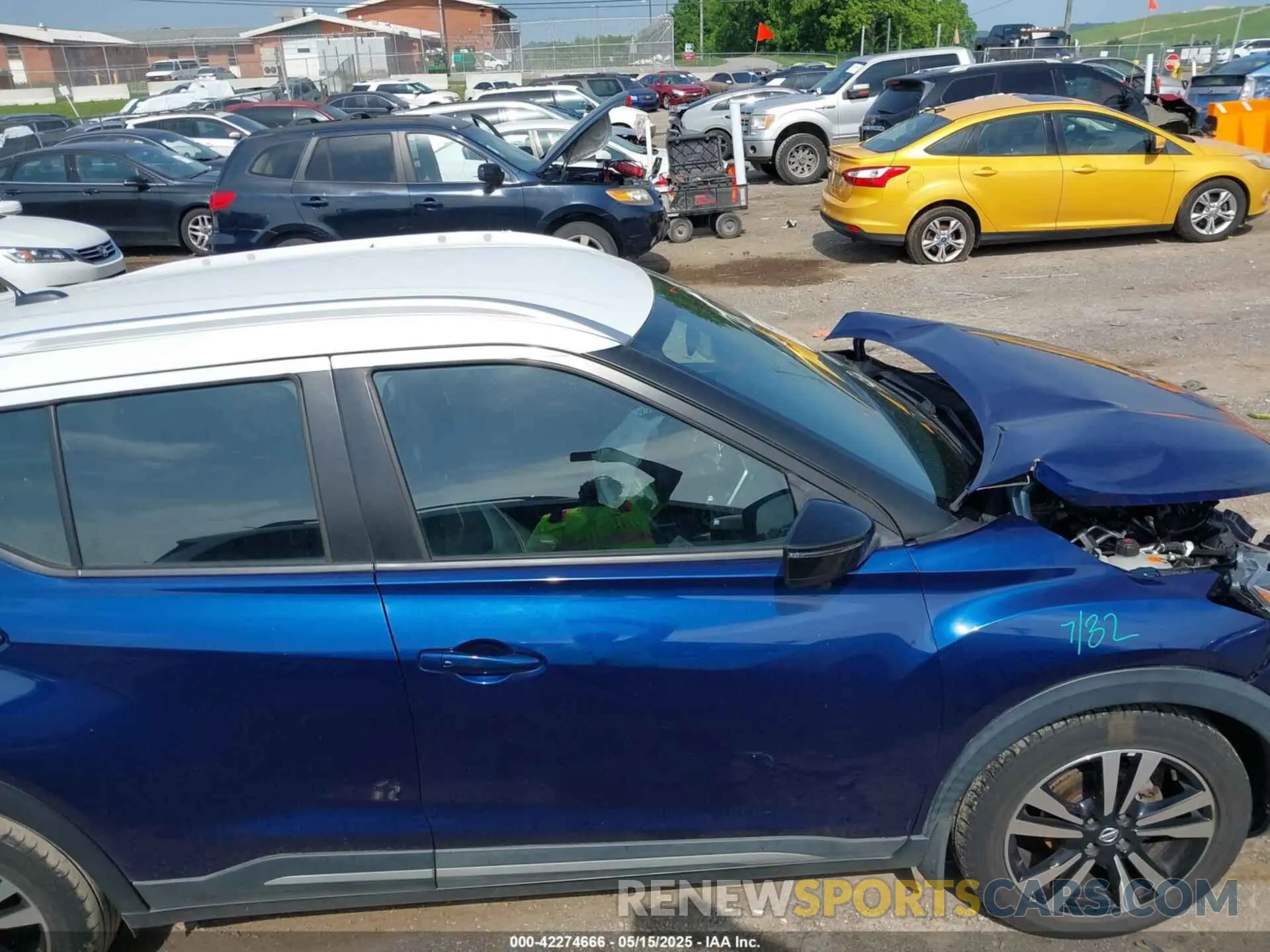 13 fotografías del automóvil dañado 3N1CP5CU7KL567786 NISSAN KICKS 2019