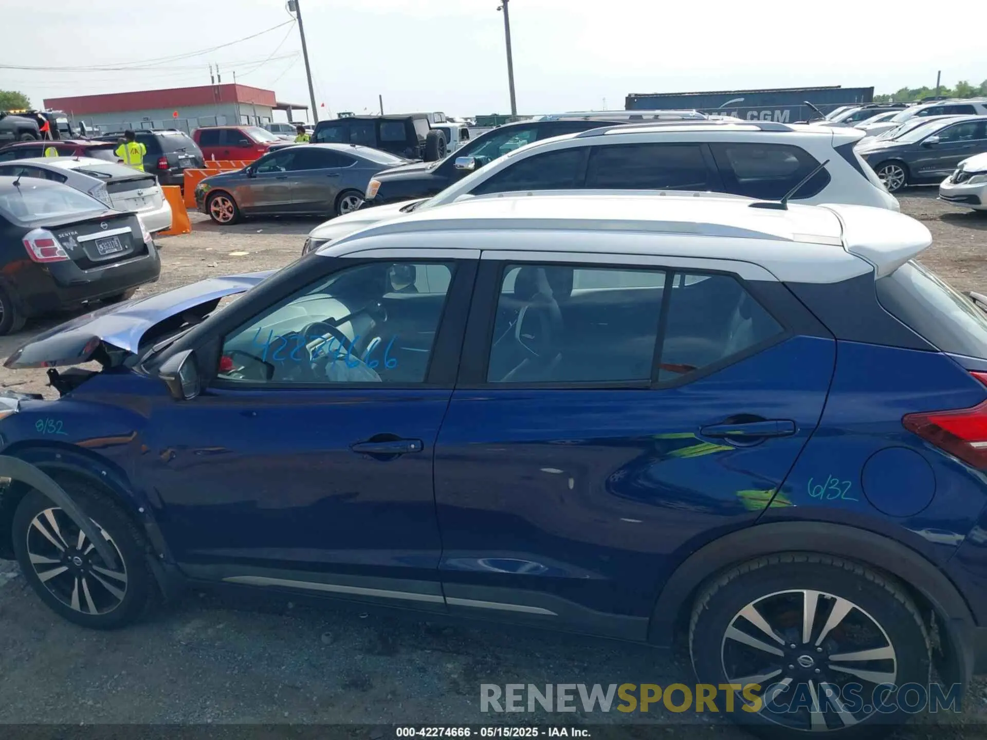 14 fotografías del automóvil dañado 3N1CP5CU7KL567786 NISSAN KICKS 2019