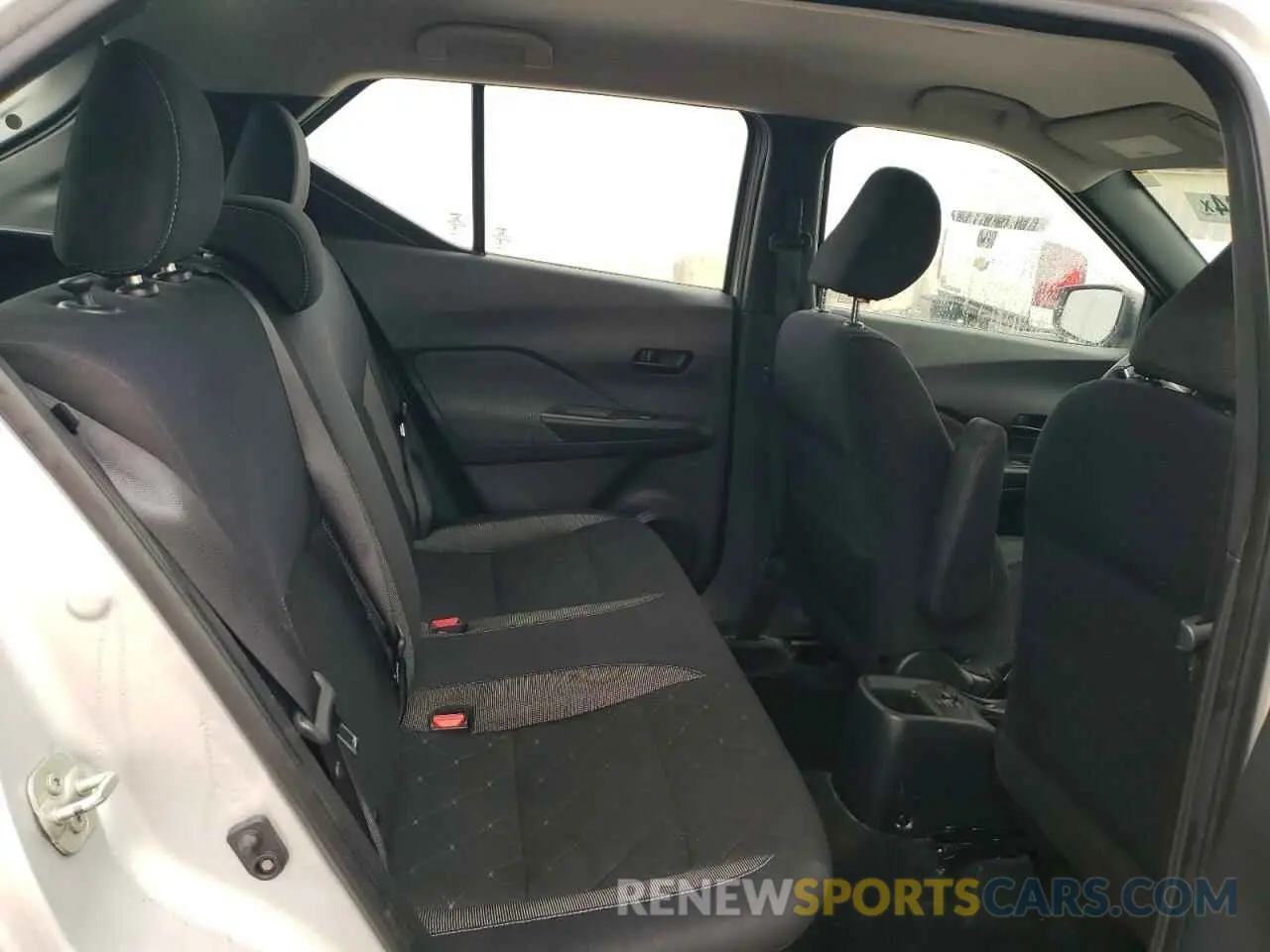 10 fotografías del automóvil dañado 3N1CP5CU8KL471004 NISSAN KICKS 2019