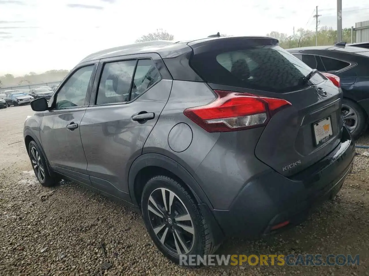 2 fotografías del automóvil dañado 3N1CP5CU8KL495433 NISSAN KICKS 2019
