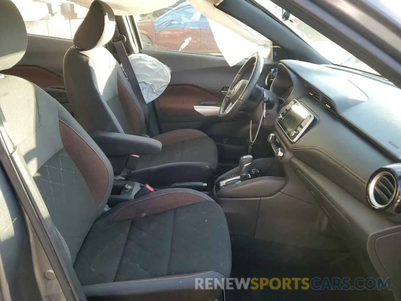 7 fotografías del automóvil dañado 3N1CP5CU8KL526048 NISSAN KICKS 2019