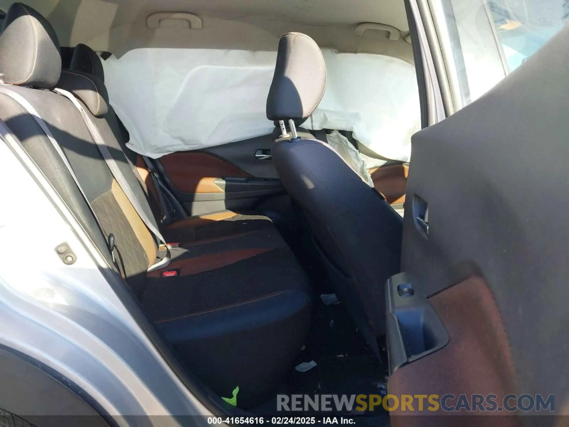 8 fotografías del automóvil dañado 3N1CP5CU8KL544677 NISSAN KICKS 2019