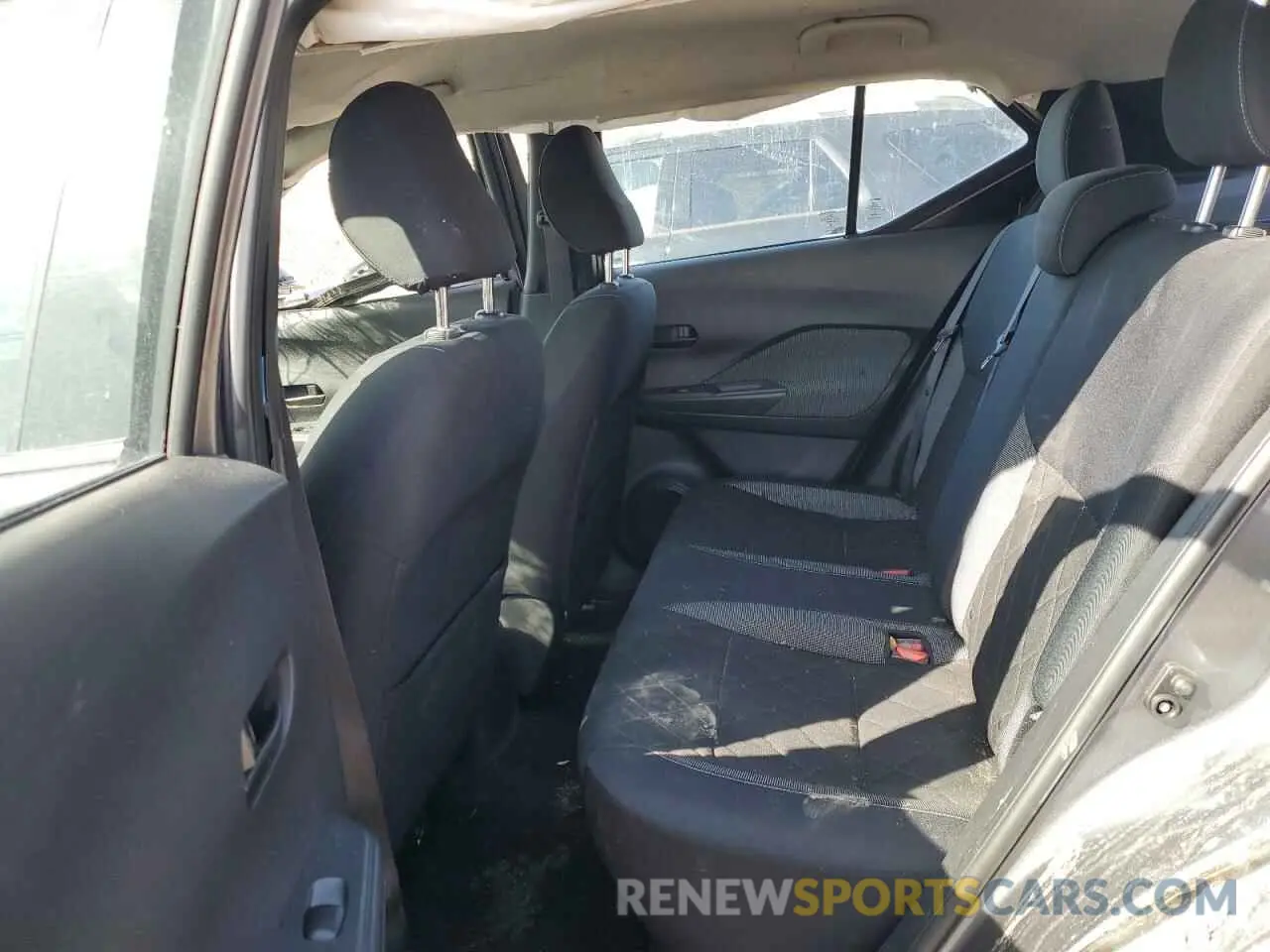 11 fotografías del automóvil dañado 3N1CP5CU8KL557901 NISSAN KICKS 2019