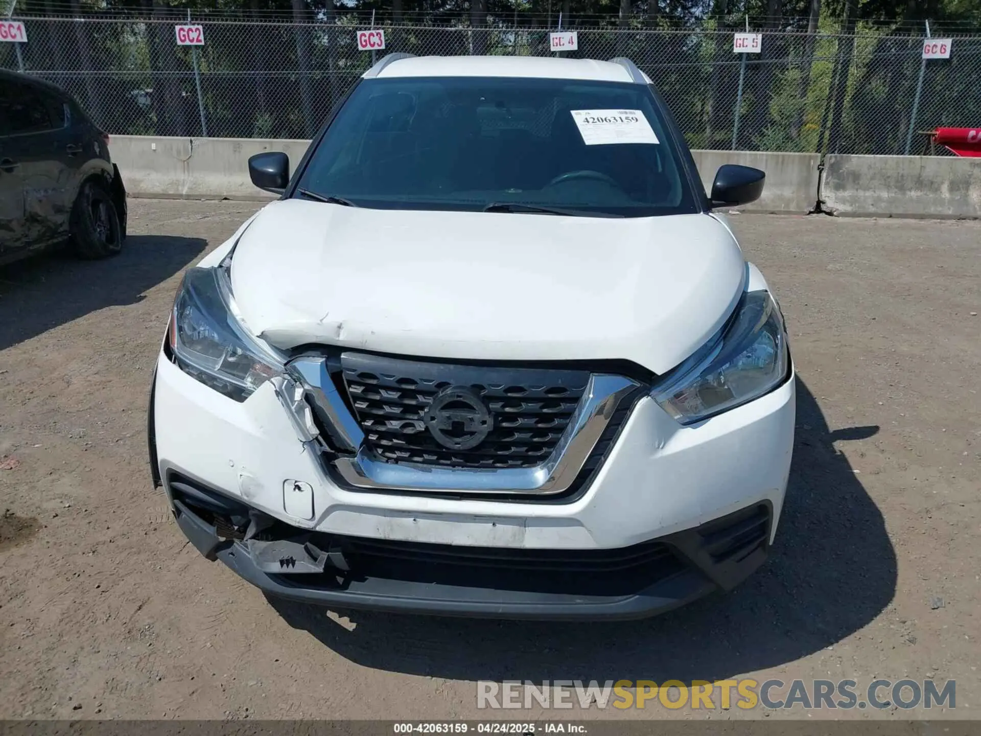 12 fotografías del automóvil dañado 3N1CP5CU9KL480214 NISSAN KICKS 2019