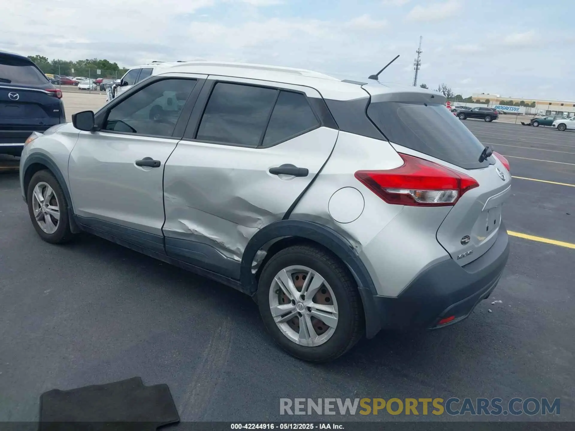 3 fotografías del automóvil dañado 3N1CP5CU9KL496400 NISSAN KICKS 2019