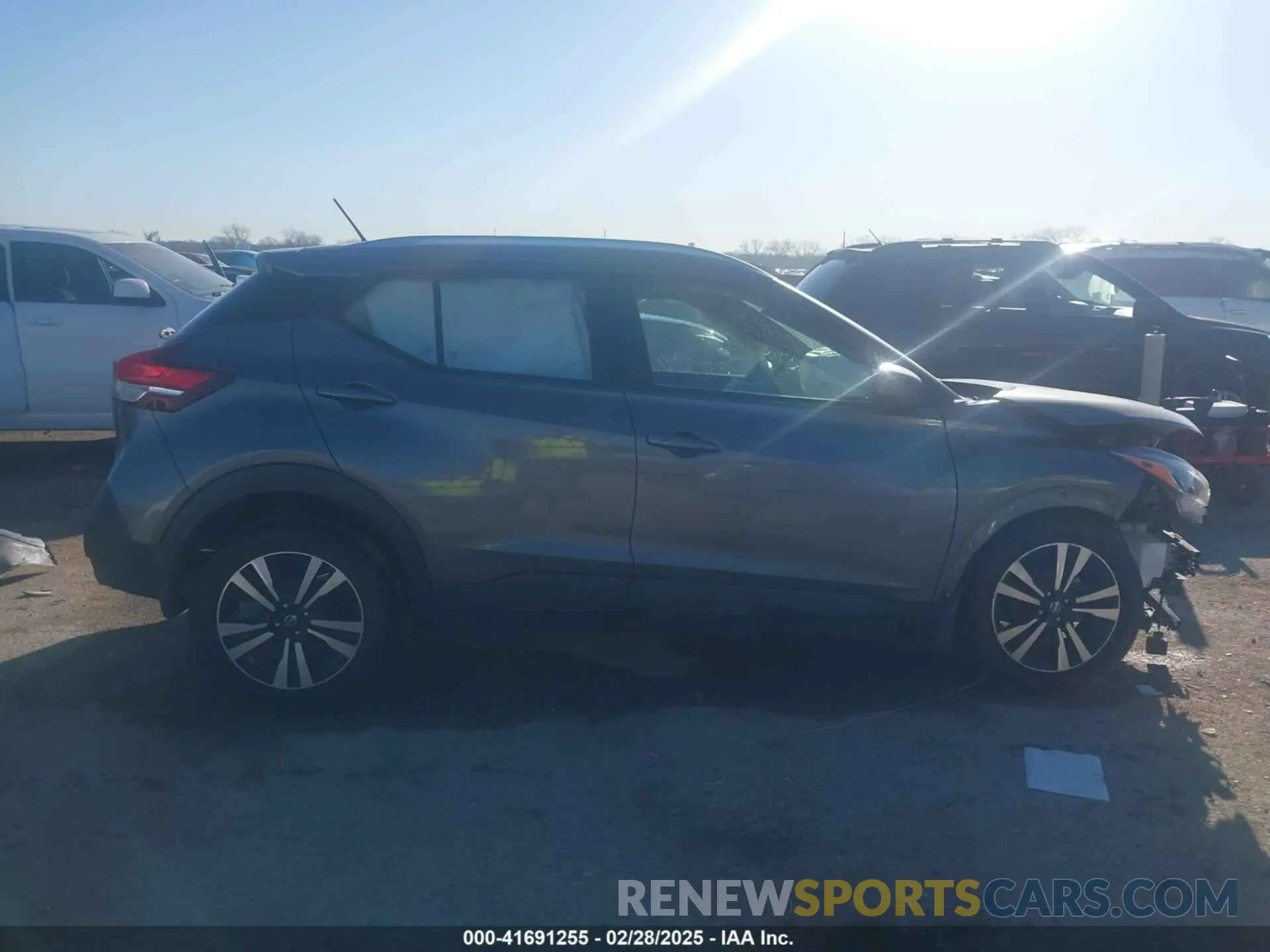 12 fotografías del automóvil dañado 3N1CP5CU9KL507217 NISSAN KICKS 2019