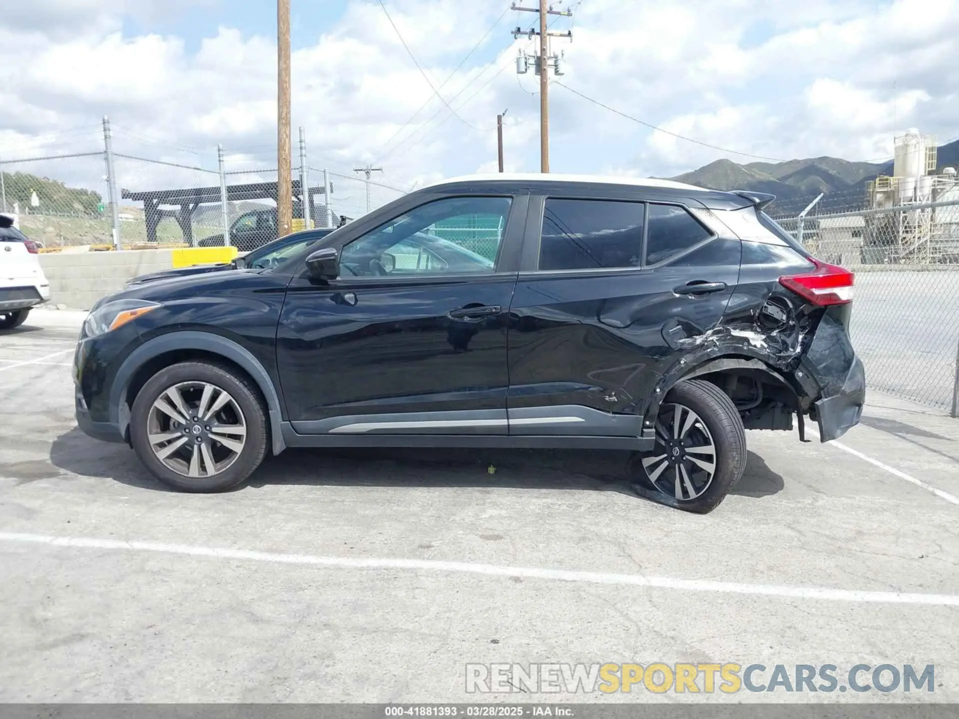 14 fotografías del automóvil dañado 3N1CP5CU9KL511266 NISSAN KICKS 2019