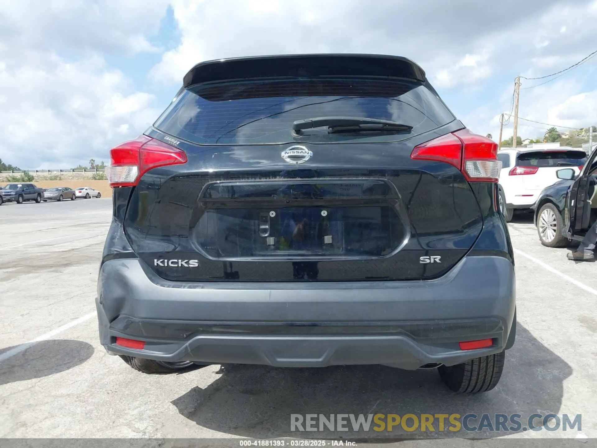 16 fotografías del automóvil dañado 3N1CP5CU9KL511266 NISSAN KICKS 2019