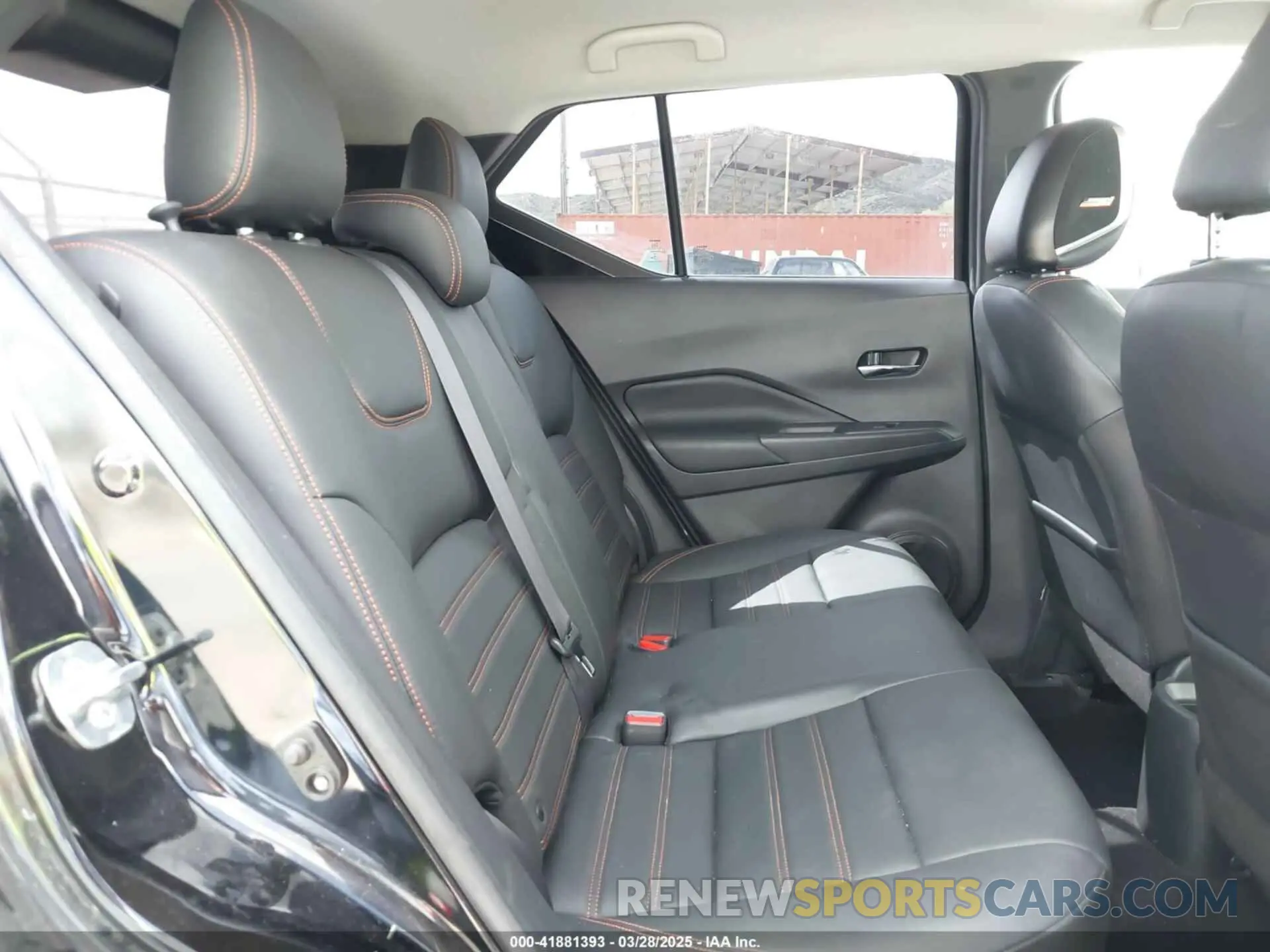 8 fotografías del automóvil dañado 3N1CP5CU9KL511266 NISSAN KICKS 2019