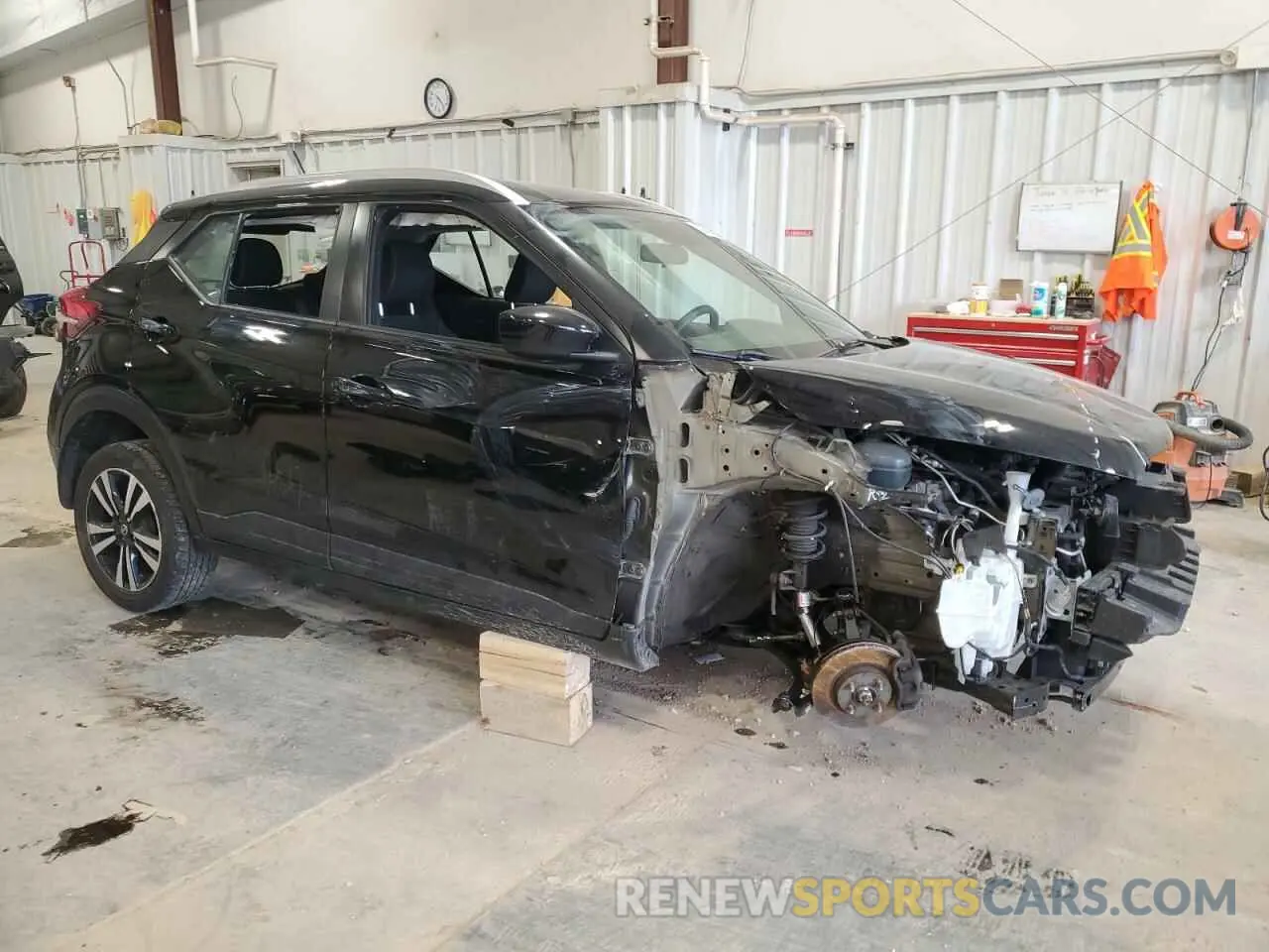 4 fotografías del automóvil dañado 3N1CP5CU9KL514491 NISSAN KICKS 2019