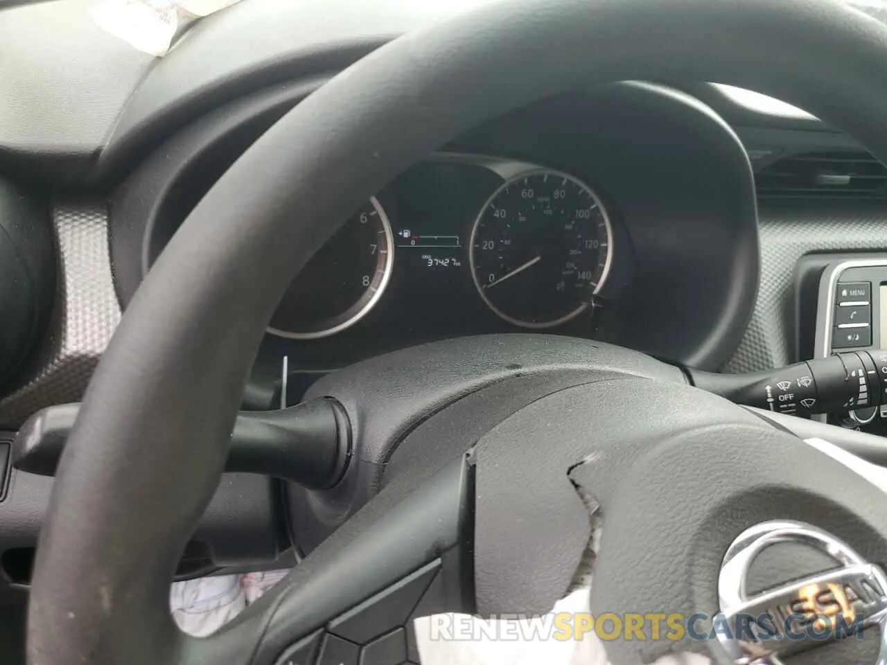 9 fotografías del automóvil dañado 3N1CP5CU9KL530965 NISSAN KICKS 2019