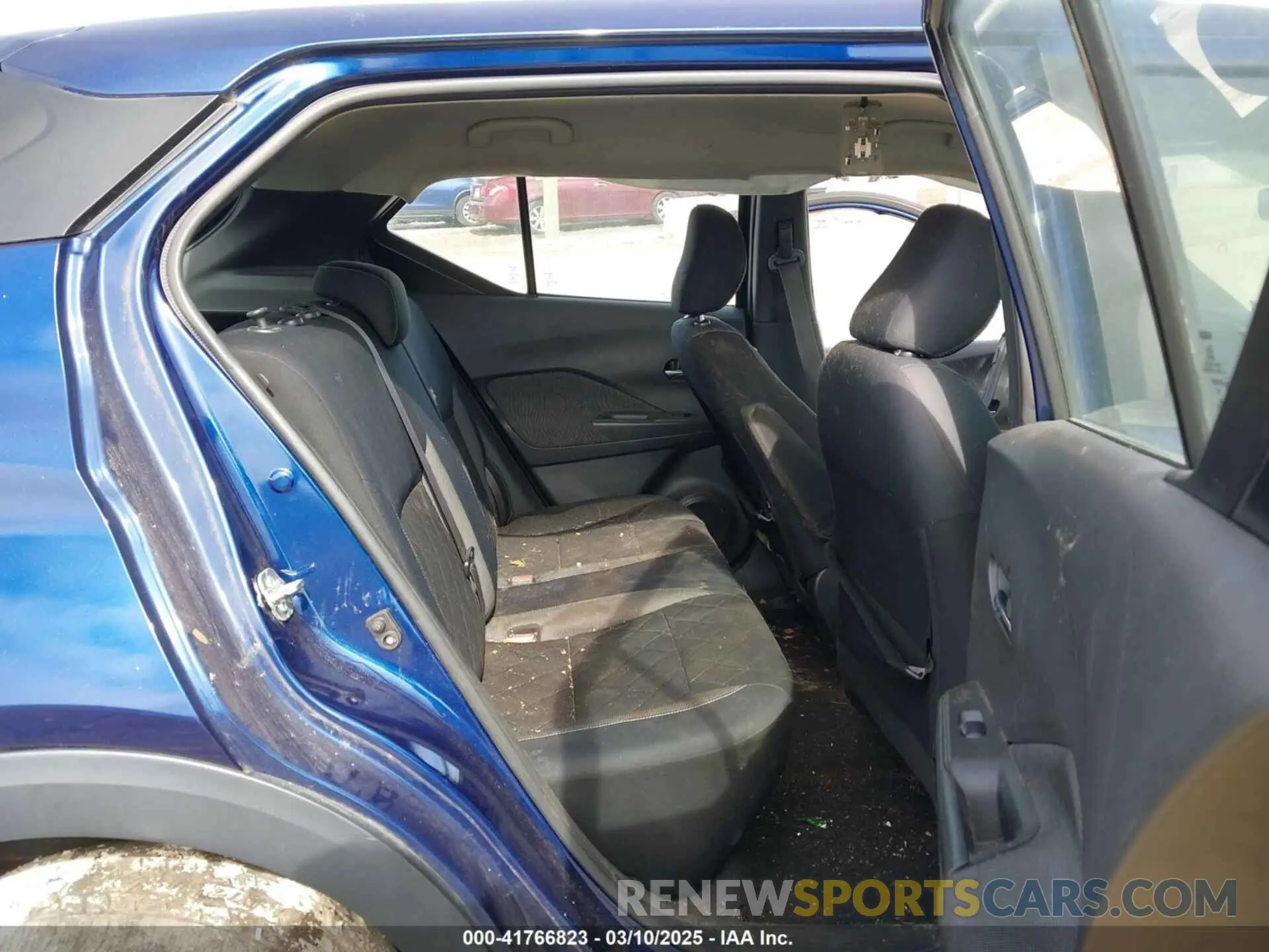8 fotografías del automóvil dañado 3N1CP5CU9KL537043 NISSAN KICKS 2019