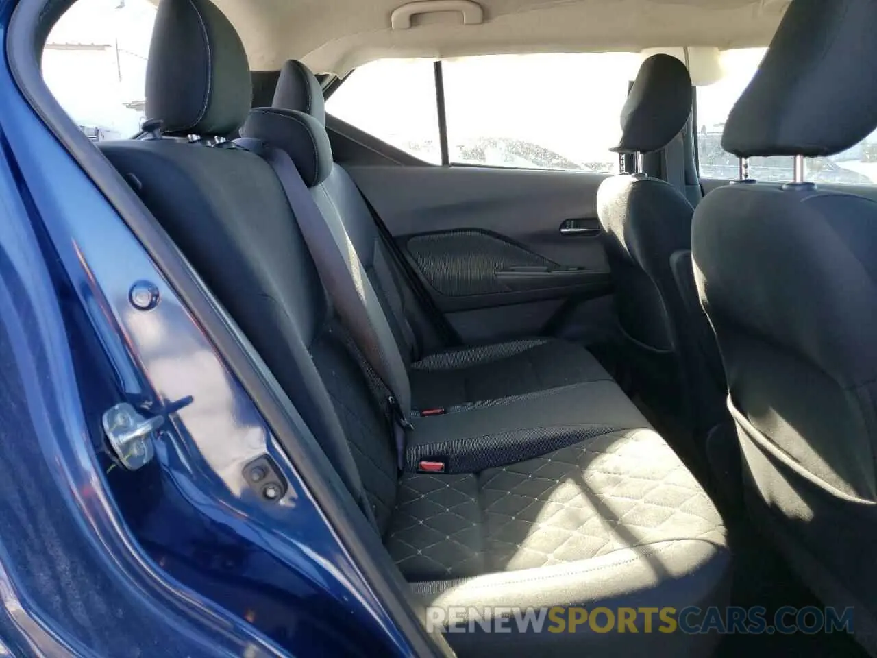 11 fotografías del automóvil dañado 3N1CP5CU9KL540654 NISSAN KICKS 2019