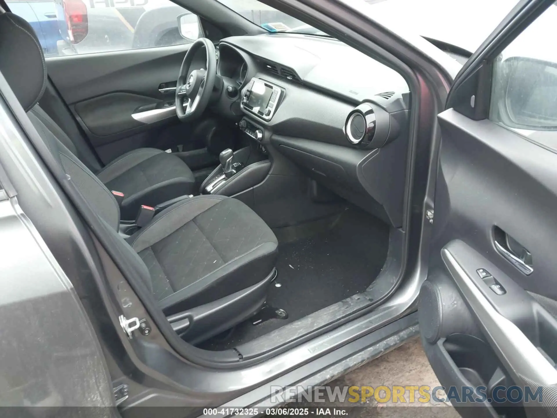 5 fotografías del automóvil dañado 3N1CP5CU9KL542551 NISSAN KICKS 2019