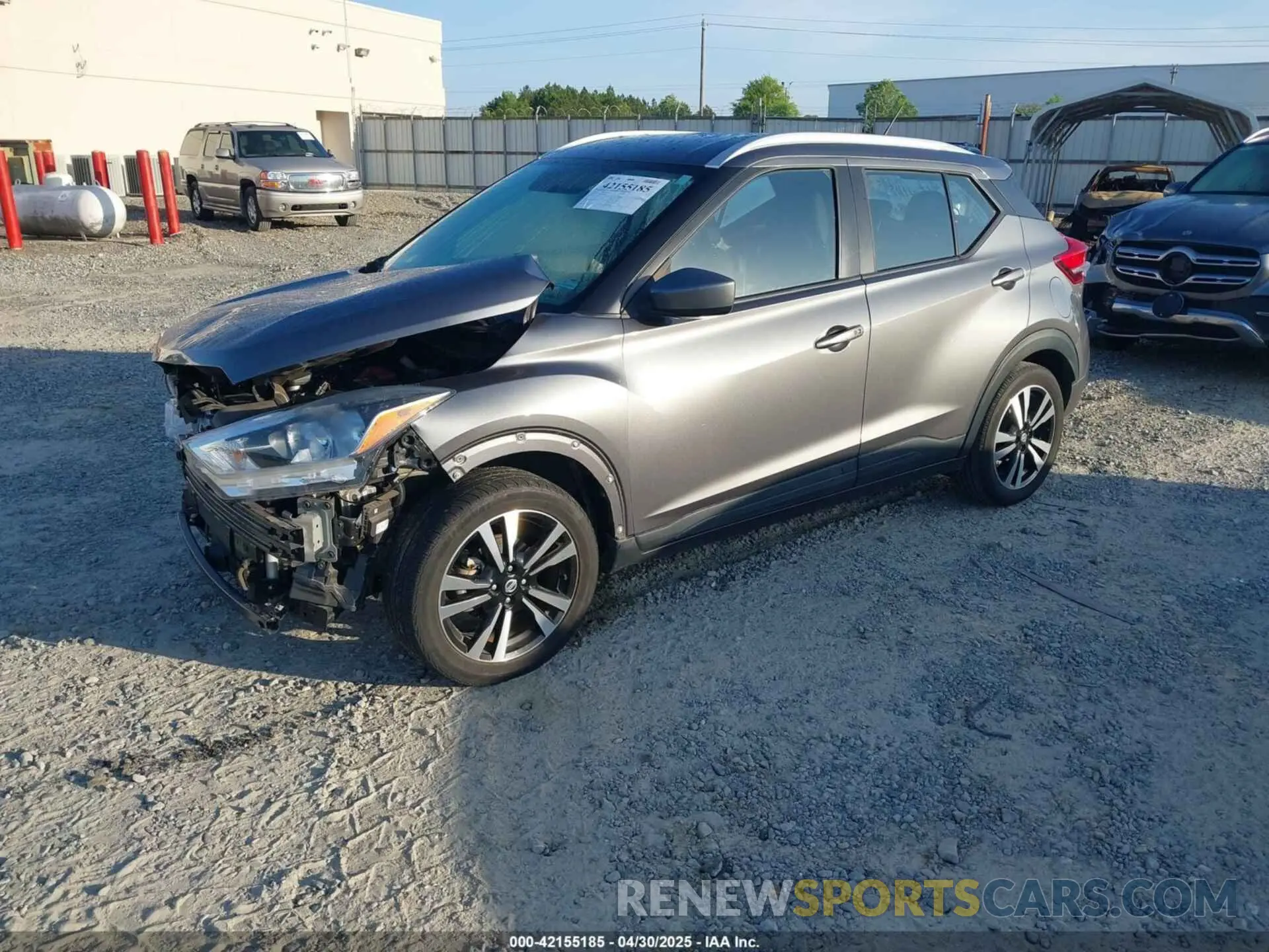2 fotografías del automóvil dañado 3N1CP5CU9KL552626 NISSAN KICKS 2019