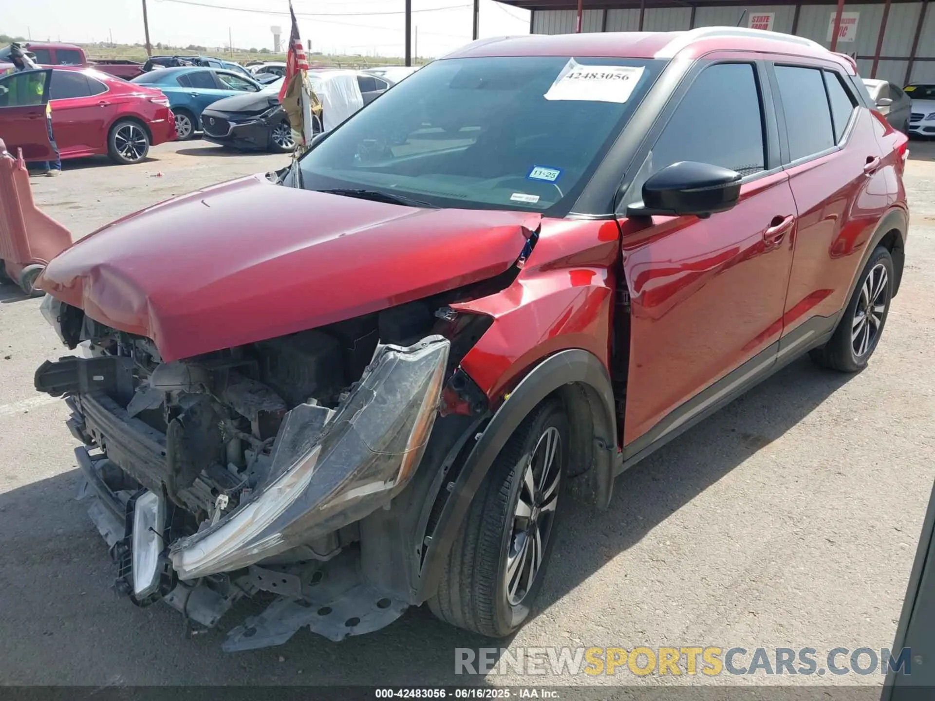 2 fotografías del automóvil dañado 3N1CP5CU9KL558507 NISSAN KICKS 2019