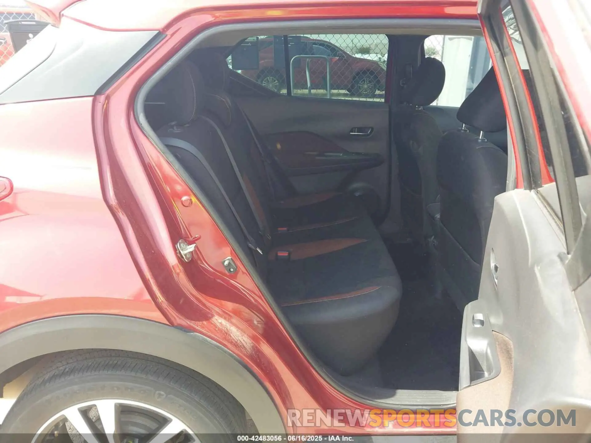 8 fotografías del automóvil dañado 3N1CP5CU9KL558507 NISSAN KICKS 2019