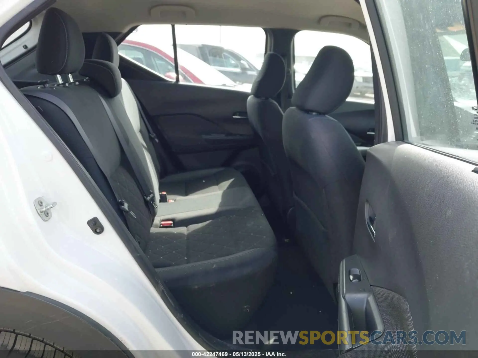 8 fotografías del automóvil dañado 3N1CP5CU9KL559771 NISSAN KICKS 2019