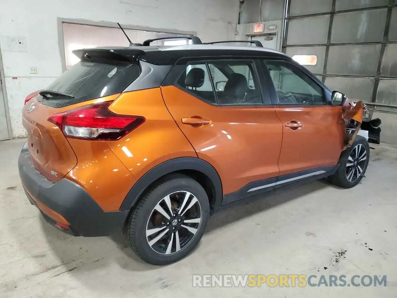3 fotografías del automóvil dañado 3N1CP5CU9KL568115 NISSAN KICKS 2019
