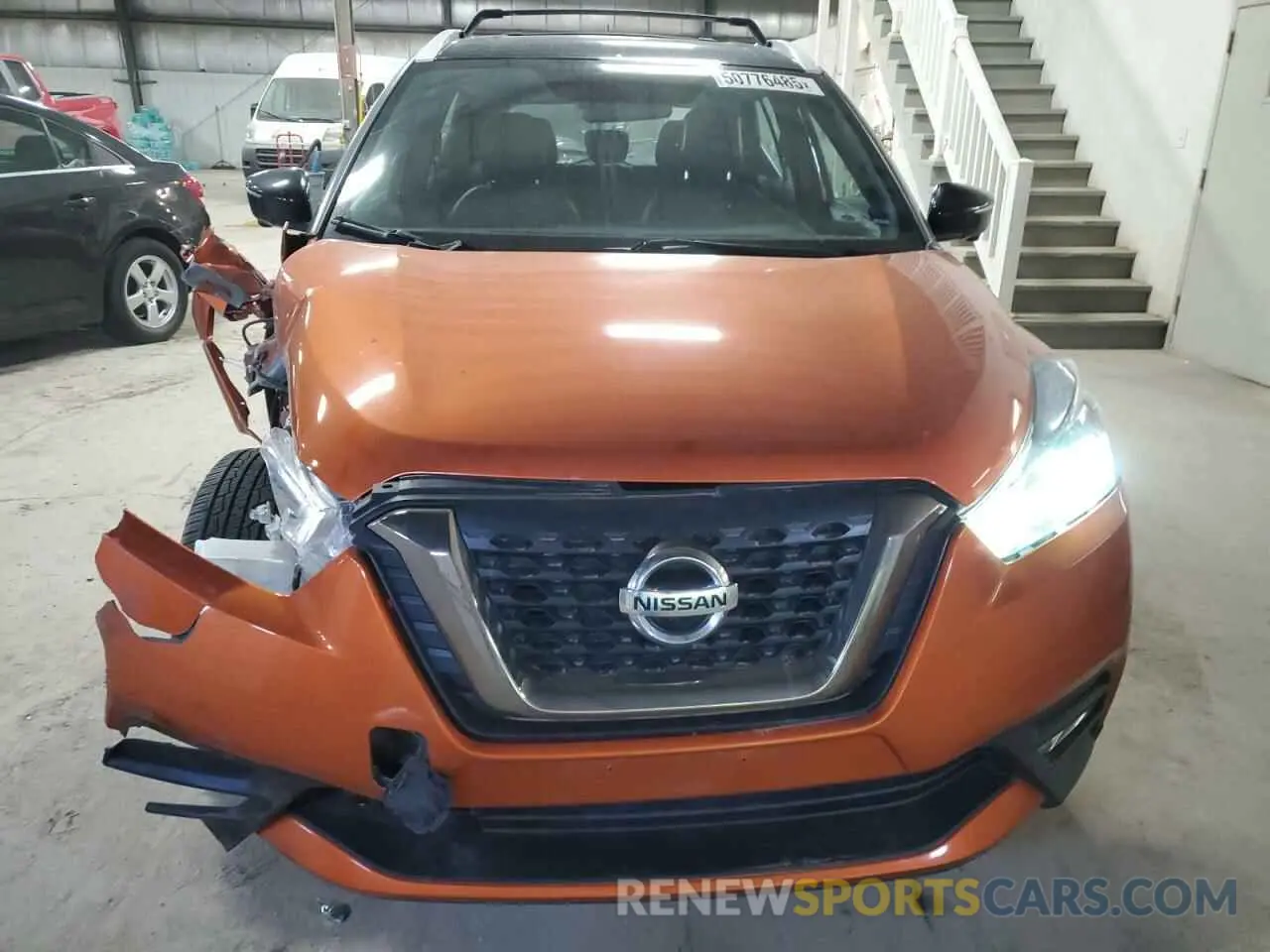 5 fotografías del automóvil dañado 3N1CP5CU9KL568115 NISSAN KICKS 2019
