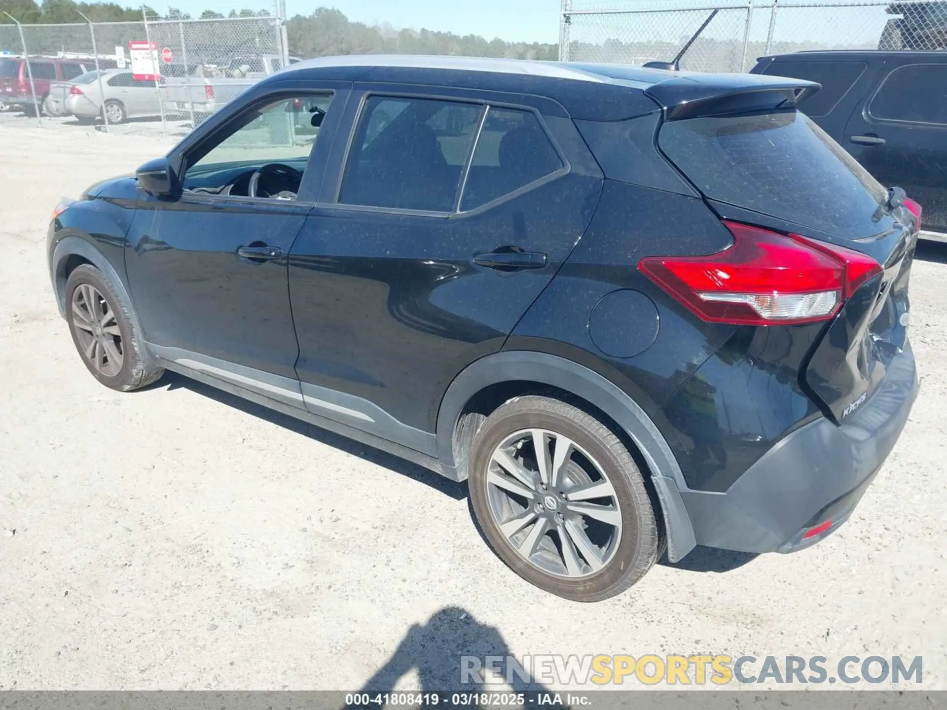 3 fotografías del automóvil dañado 3N1CP5CUXKL481856 NISSAN KICKS 2019