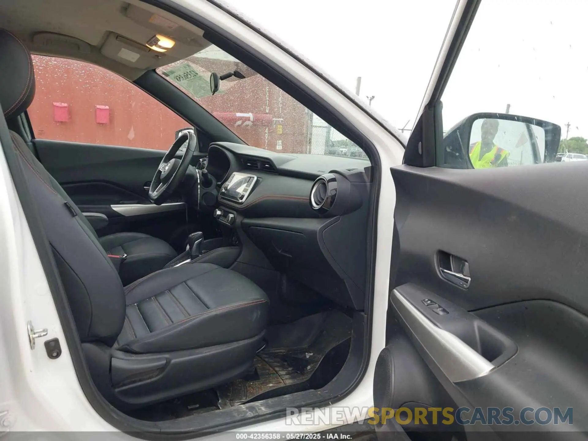 5 fotografías del automóvil dañado 3N1CP5CUXKL520378 NISSAN KICKS 2019