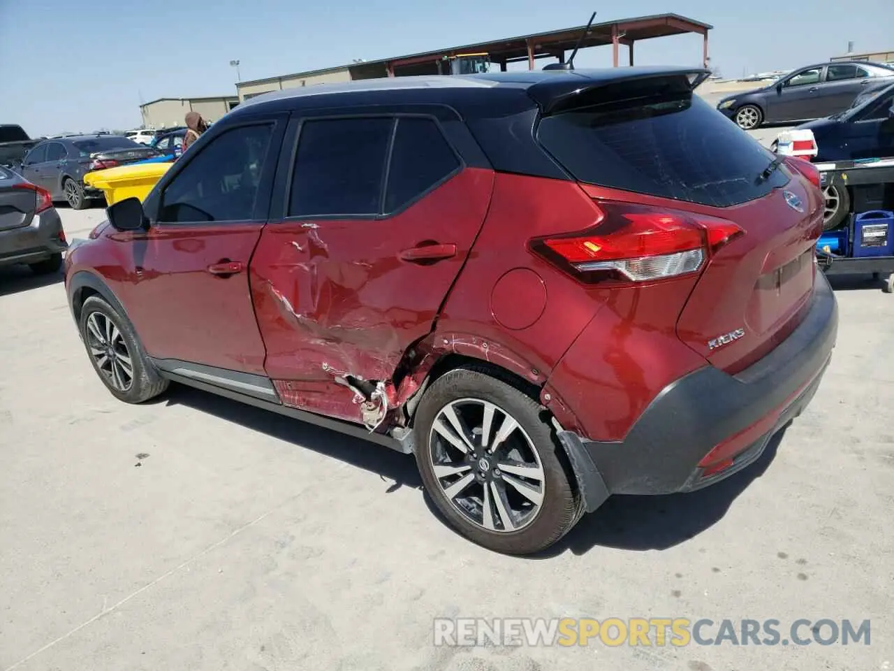 2 fotografías del automóvil dañado 3N1CP5CUXKL536502 NISSAN KICKS 2019