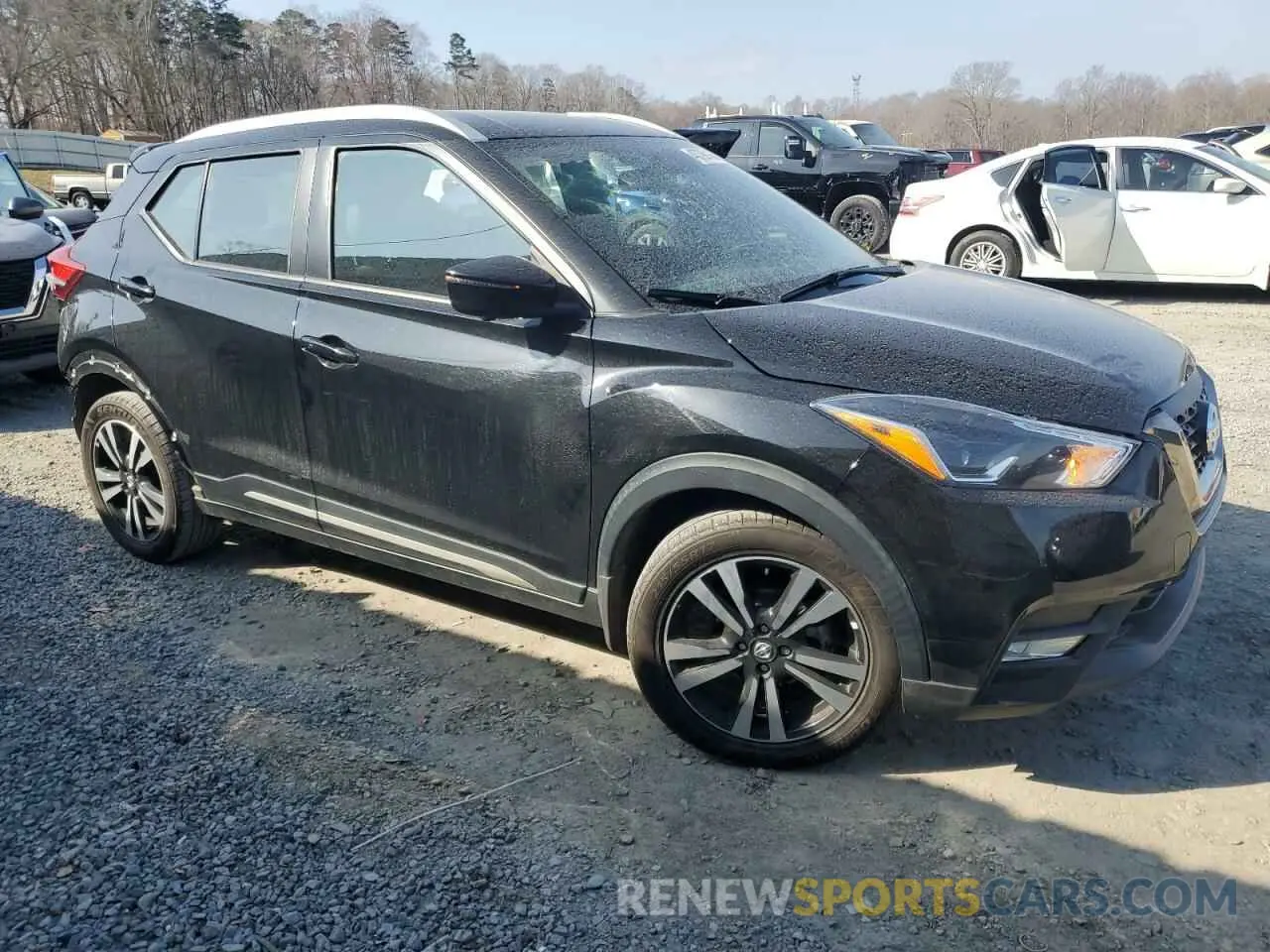 4 fotografías del automóvil dañado 3N1CP5CUXKL545247 NISSAN KICKS 2019