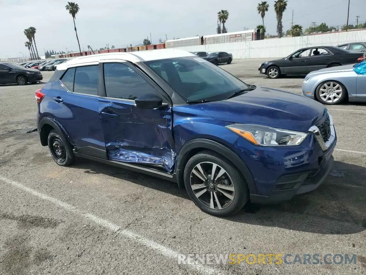 4 fotografías del automóvil dañado 3N1CP5CUXKL567989 NISSAN KICKS 2019