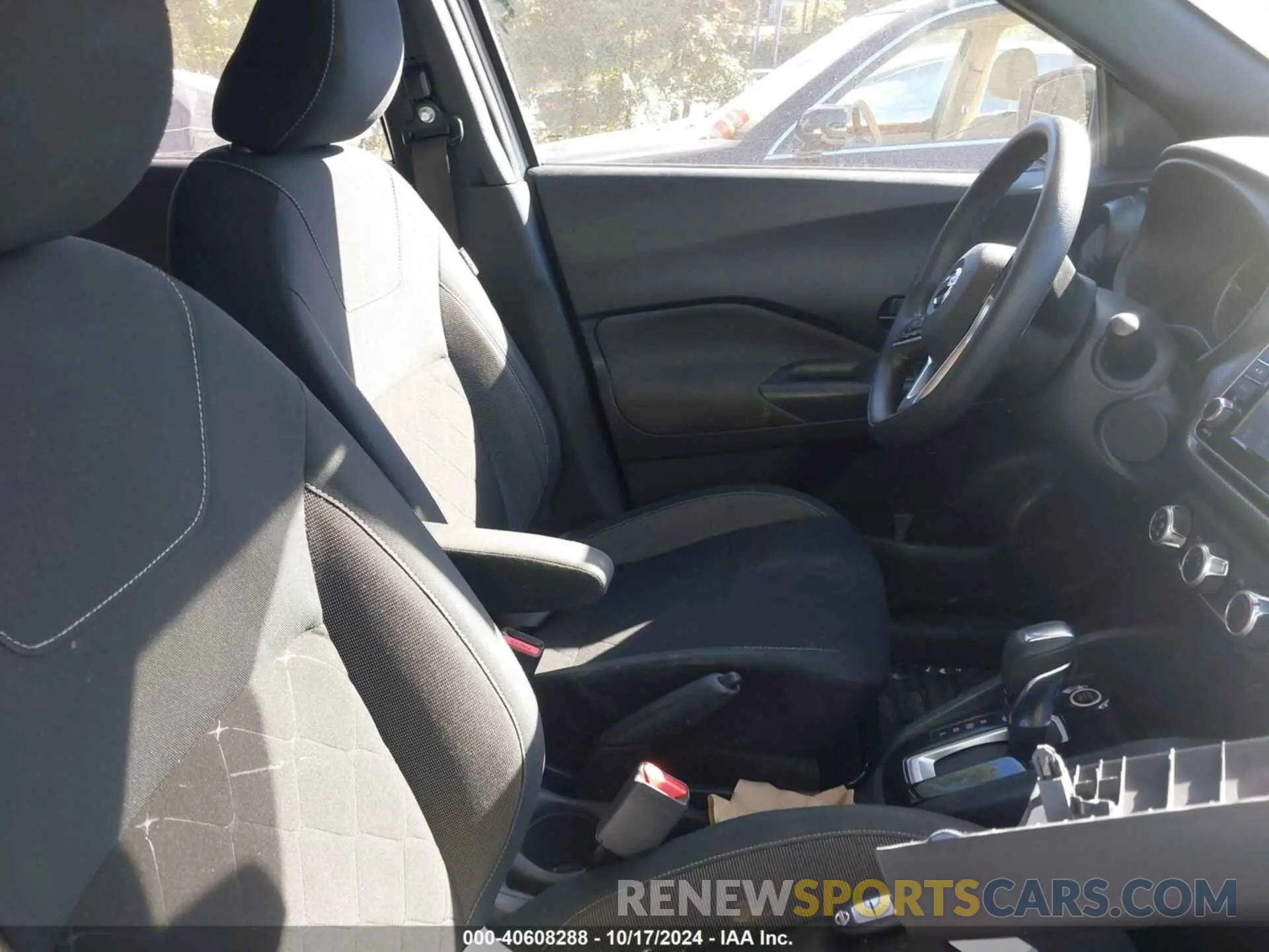 5 fotografías del automóvil dañado 3N1CP5BV0LL500068 NISSAN KICKS 2020