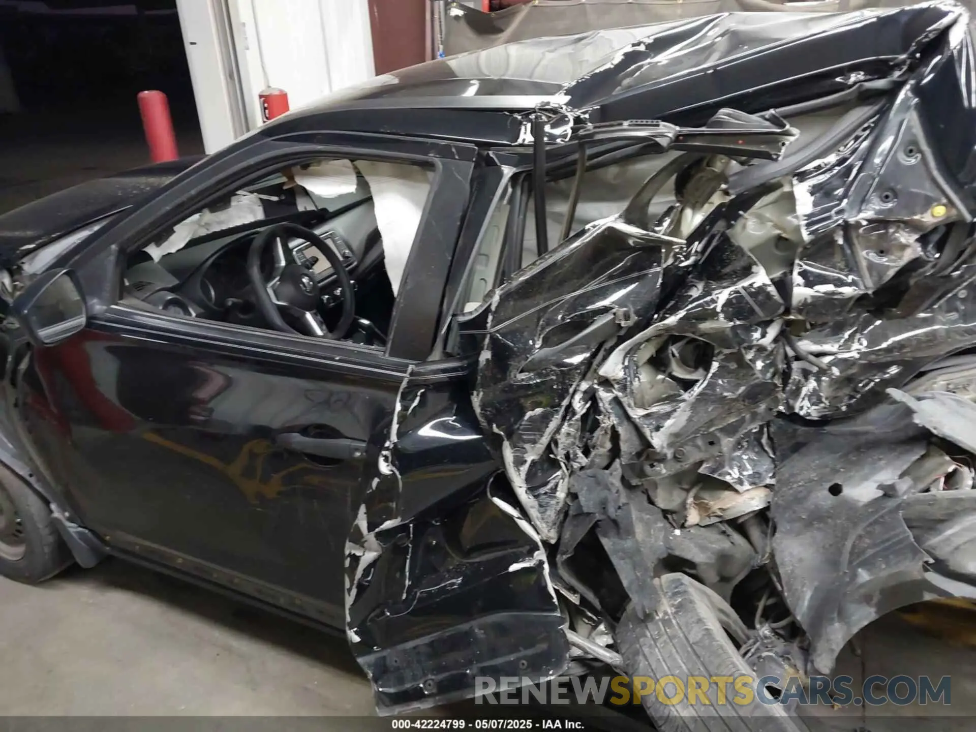 14 fotografías del automóvil dañado 3N1CP5BV0LL501964 NISSAN KICKS 2020