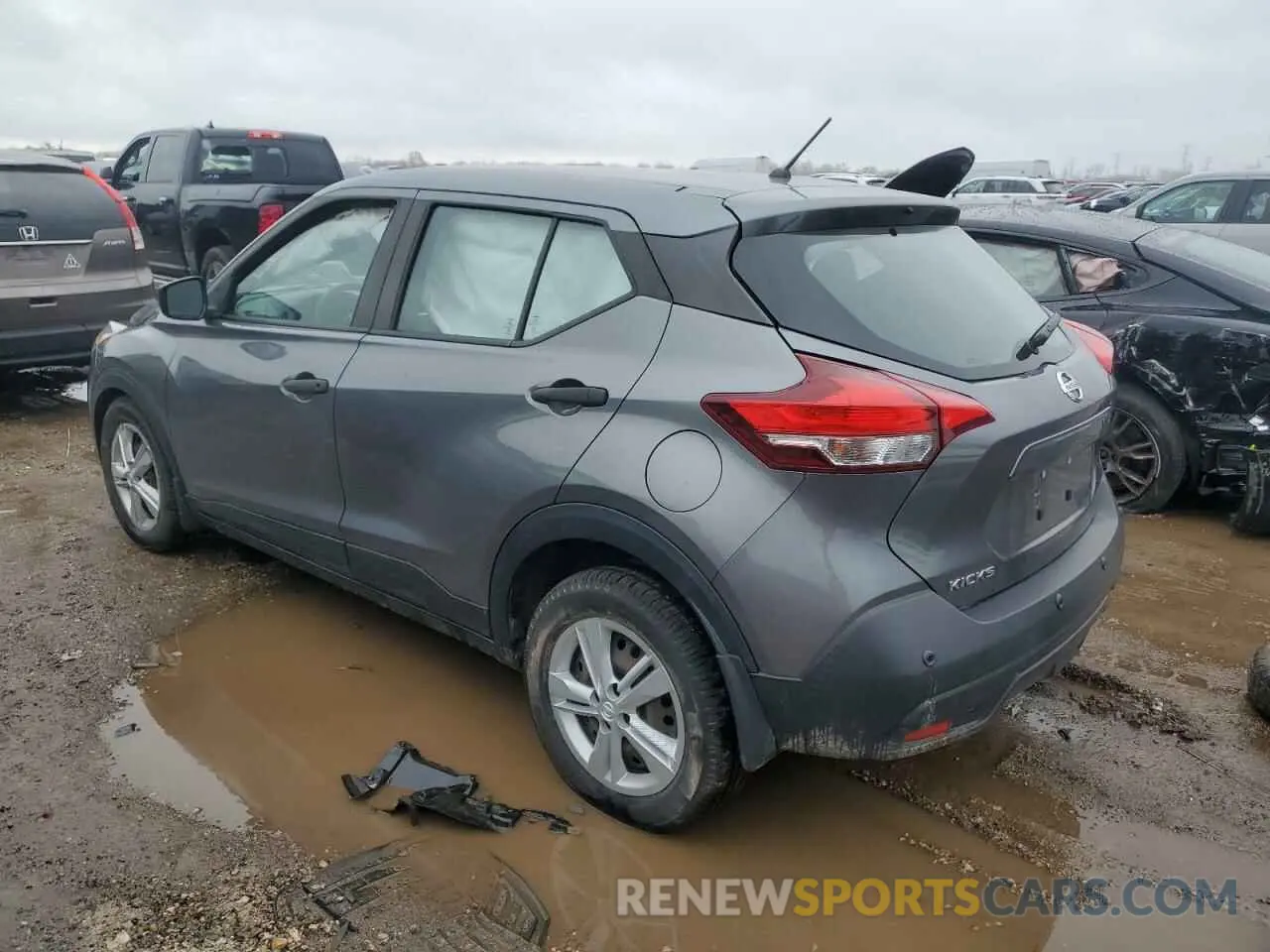 2 fotografías del automóvil dañado 3N1CP5BV0LL512768 NISSAN KICKS 2020