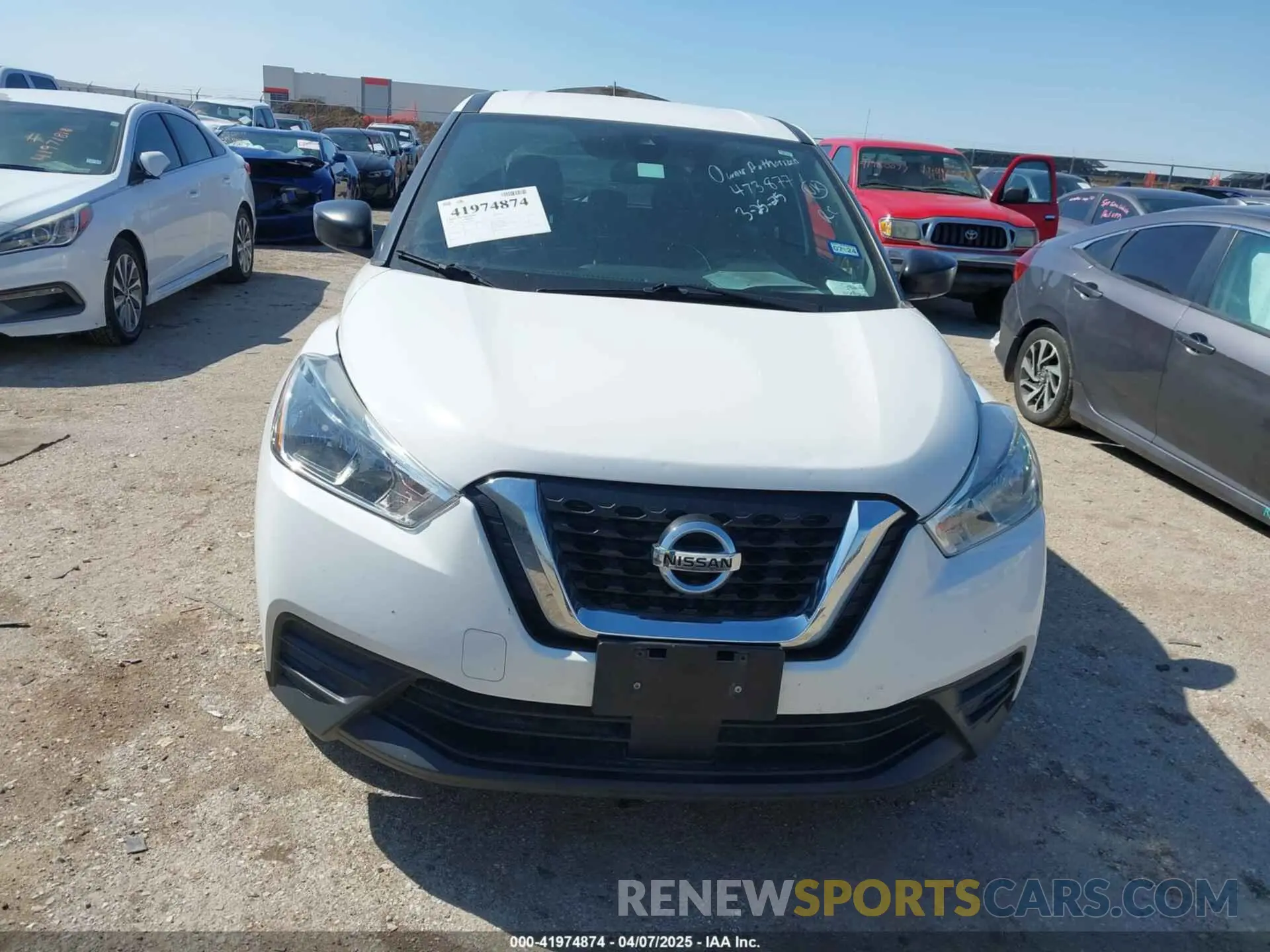 12 fotografías del automóvil dañado 3N1CP5BV0LL529635 NISSAN KICKS 2020