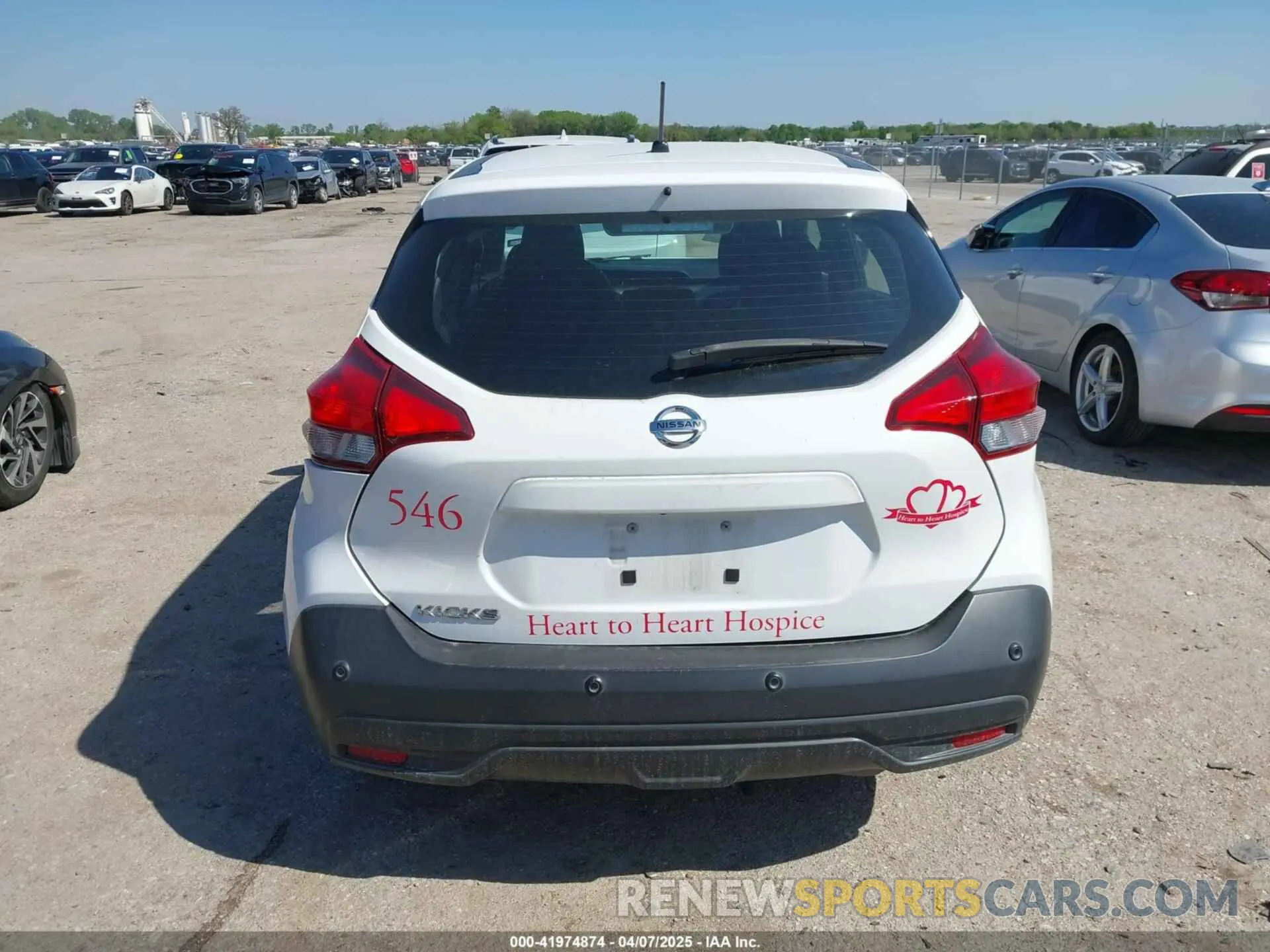 16 fotografías del automóvil dañado 3N1CP5BV0LL529635 NISSAN KICKS 2020
