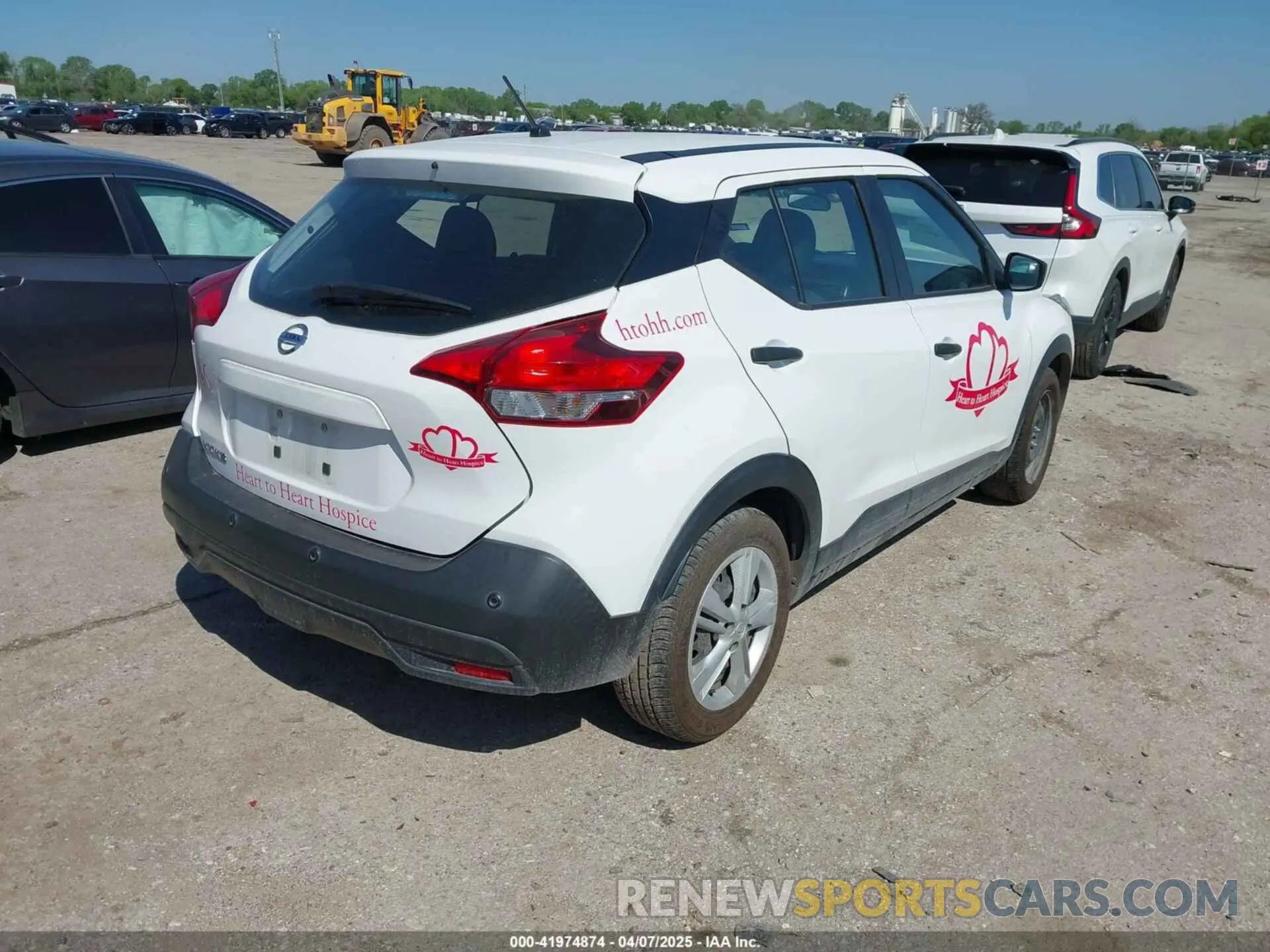4 fotografías del automóvil dañado 3N1CP5BV0LL529635 NISSAN KICKS 2020