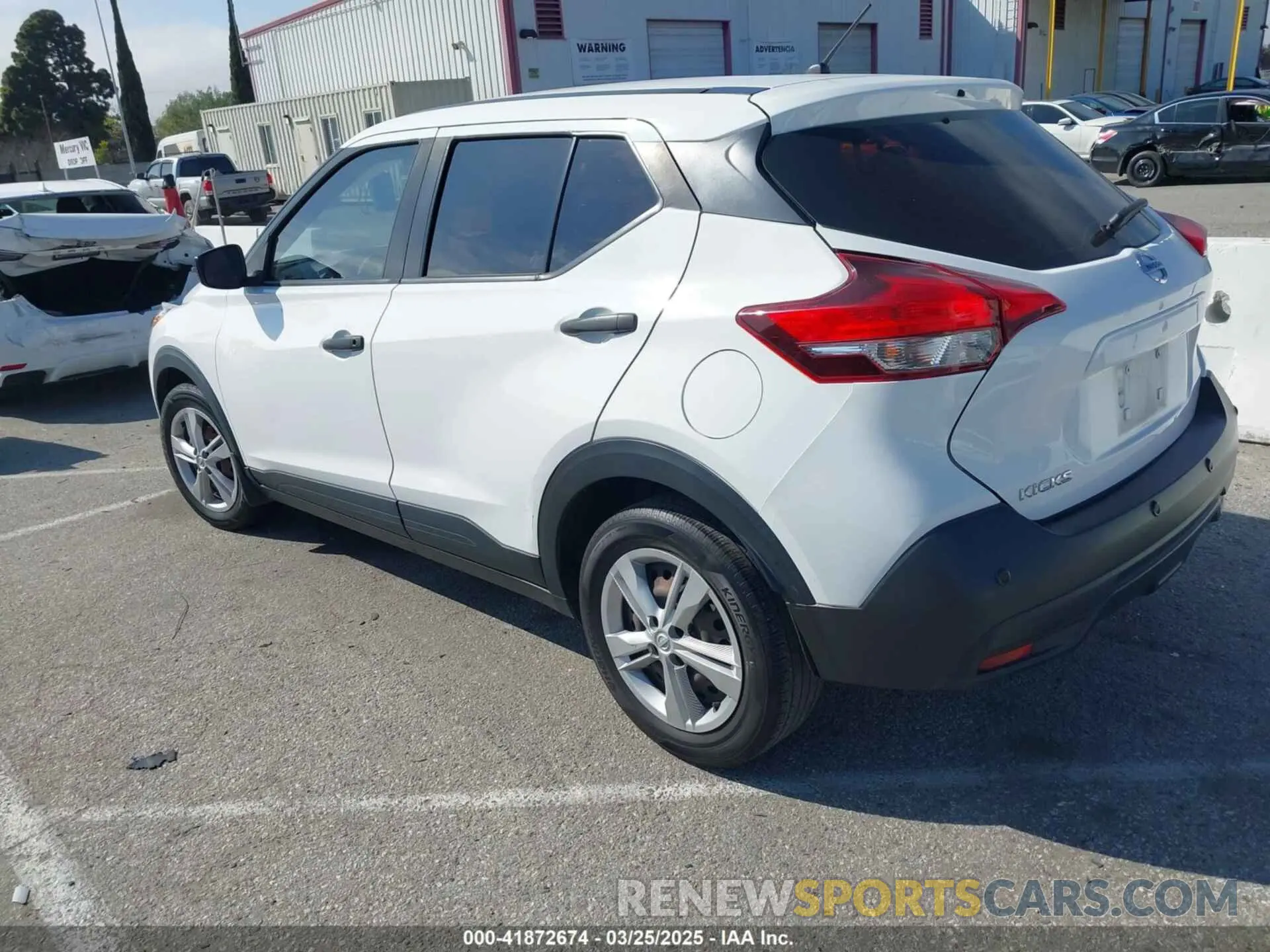3 fotografías del automóvil dañado 3N1CP5BV1LL503321 NISSAN KICKS 2020