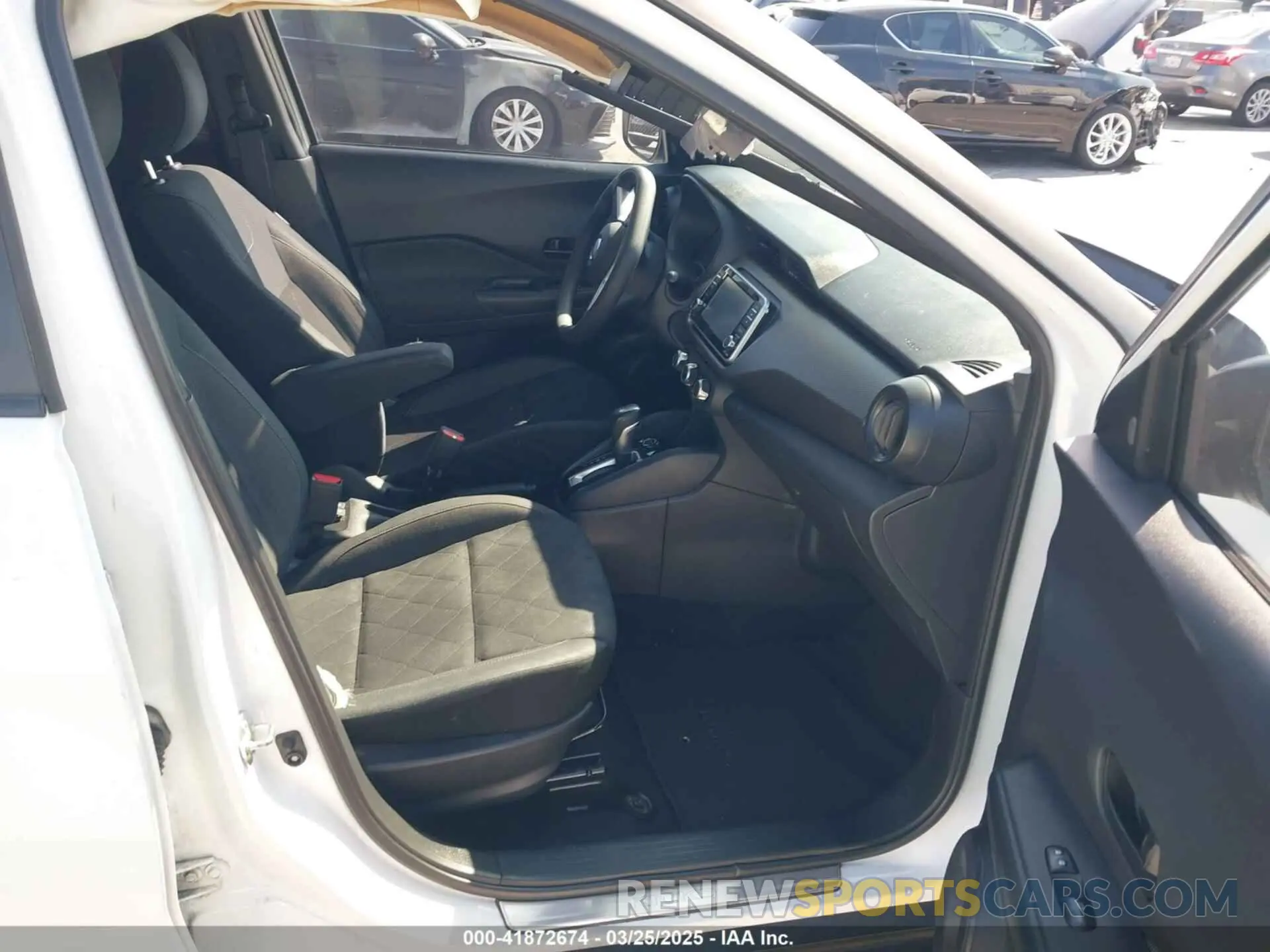 5 fotografías del automóvil dañado 3N1CP5BV1LL503321 NISSAN KICKS 2020