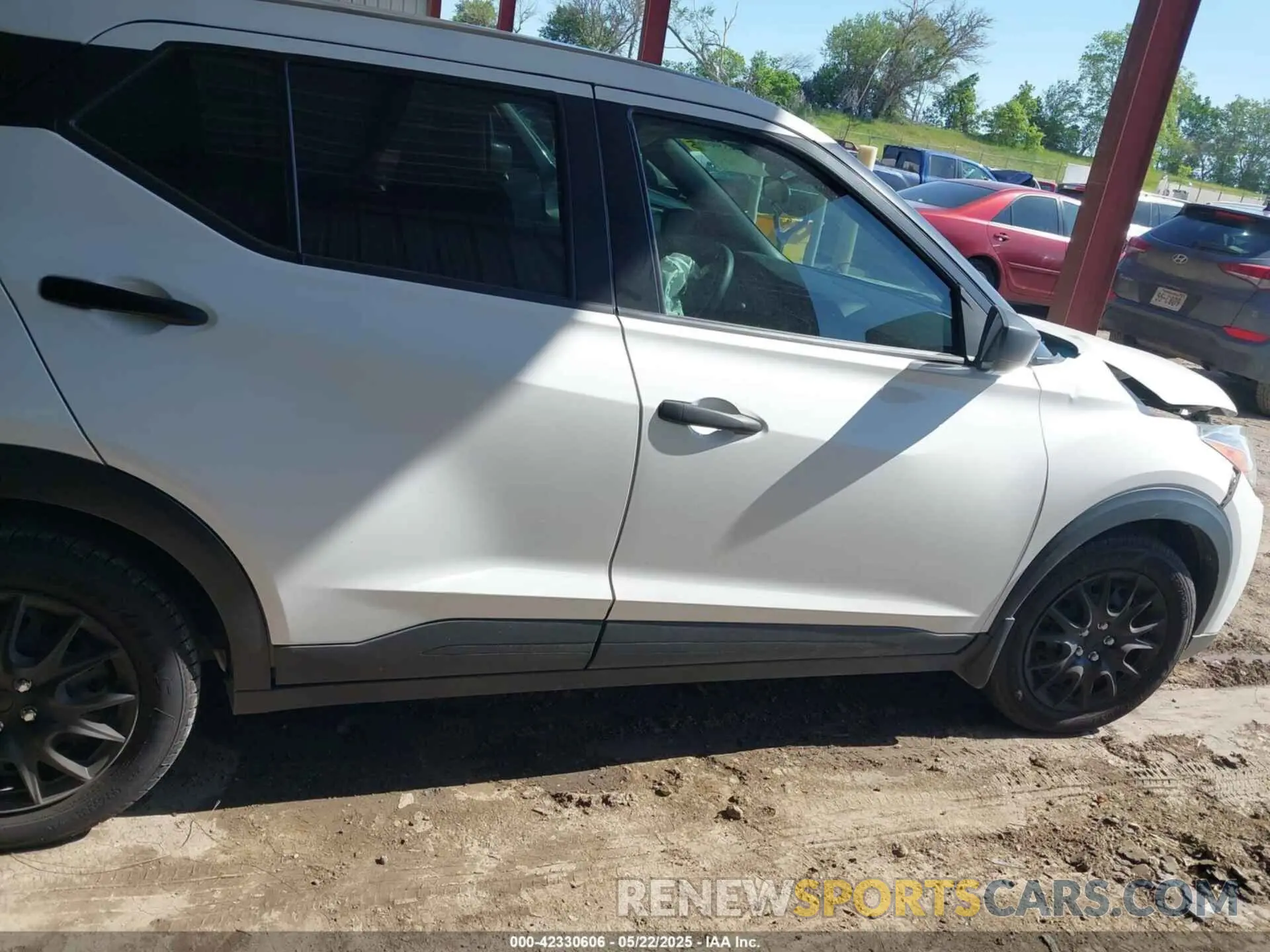 13 fotografías del automóvil dañado 3N1CP5BV1LL555516 NISSAN KICKS 2020
