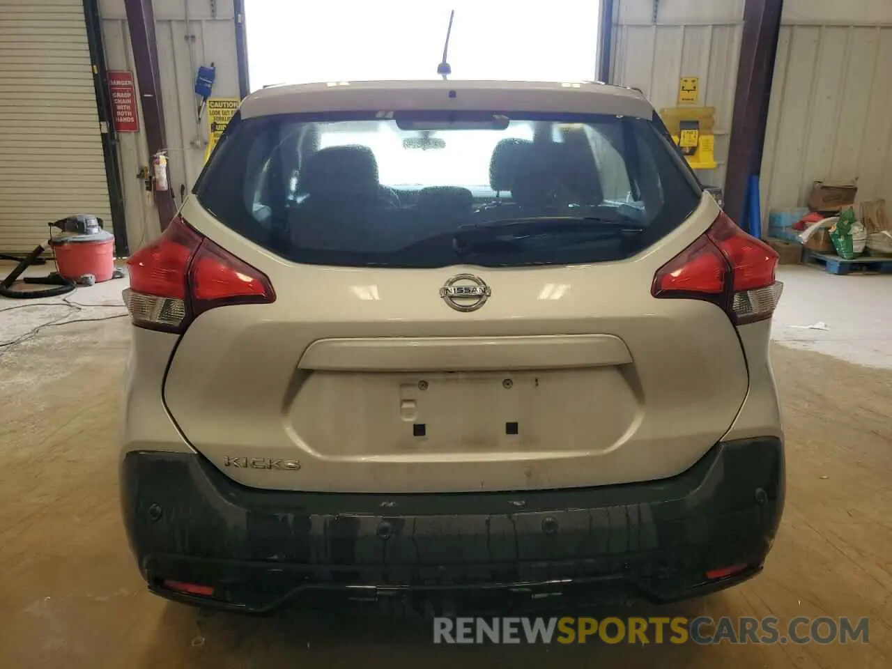 6 fotografías del automóvil dañado 3N1CP5BV2LL482544 NISSAN KICKS 2020