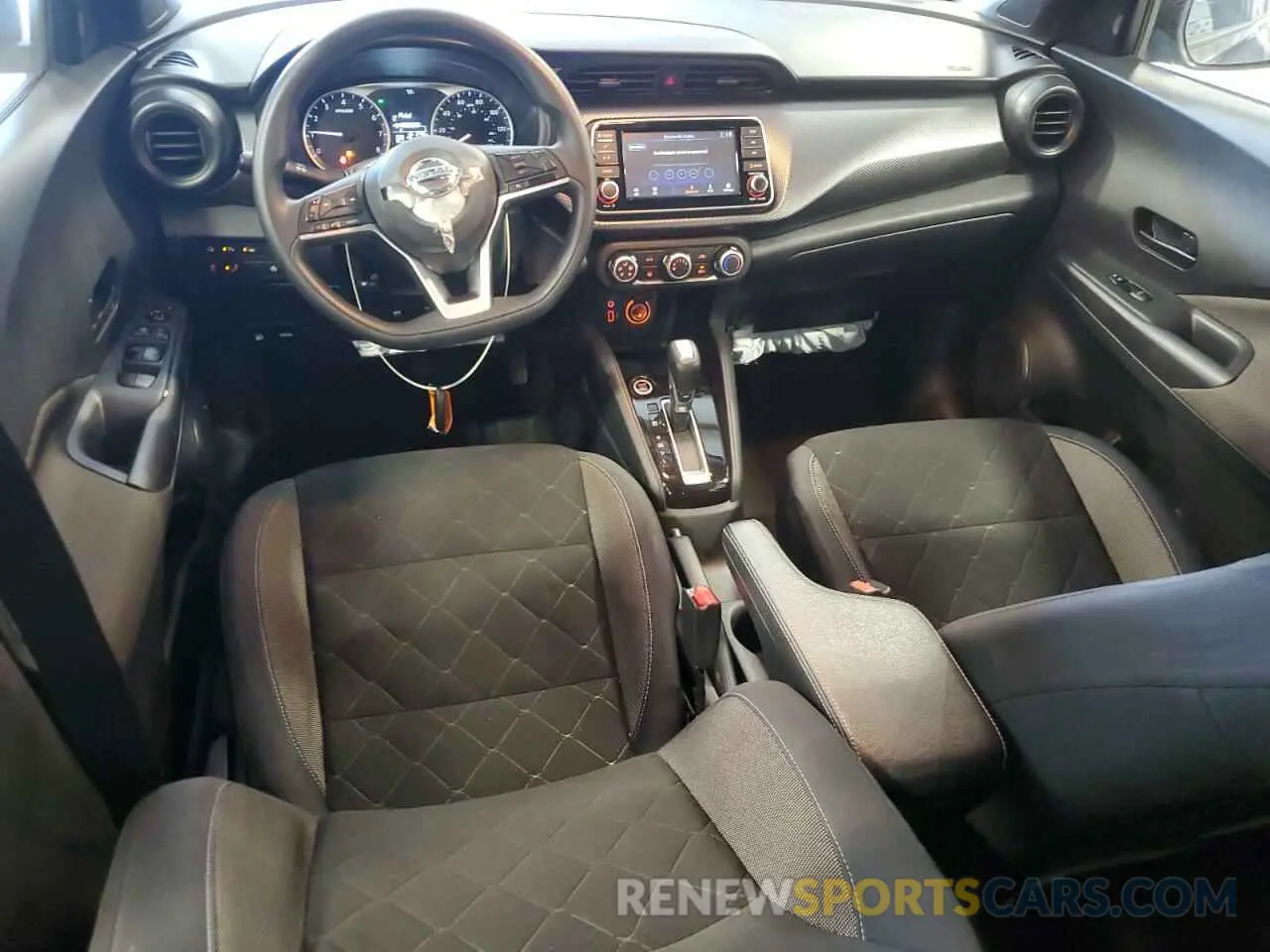 8 fotografías del automóvil dañado 3N1CP5BV2LL532472 NISSAN KICKS 2020
