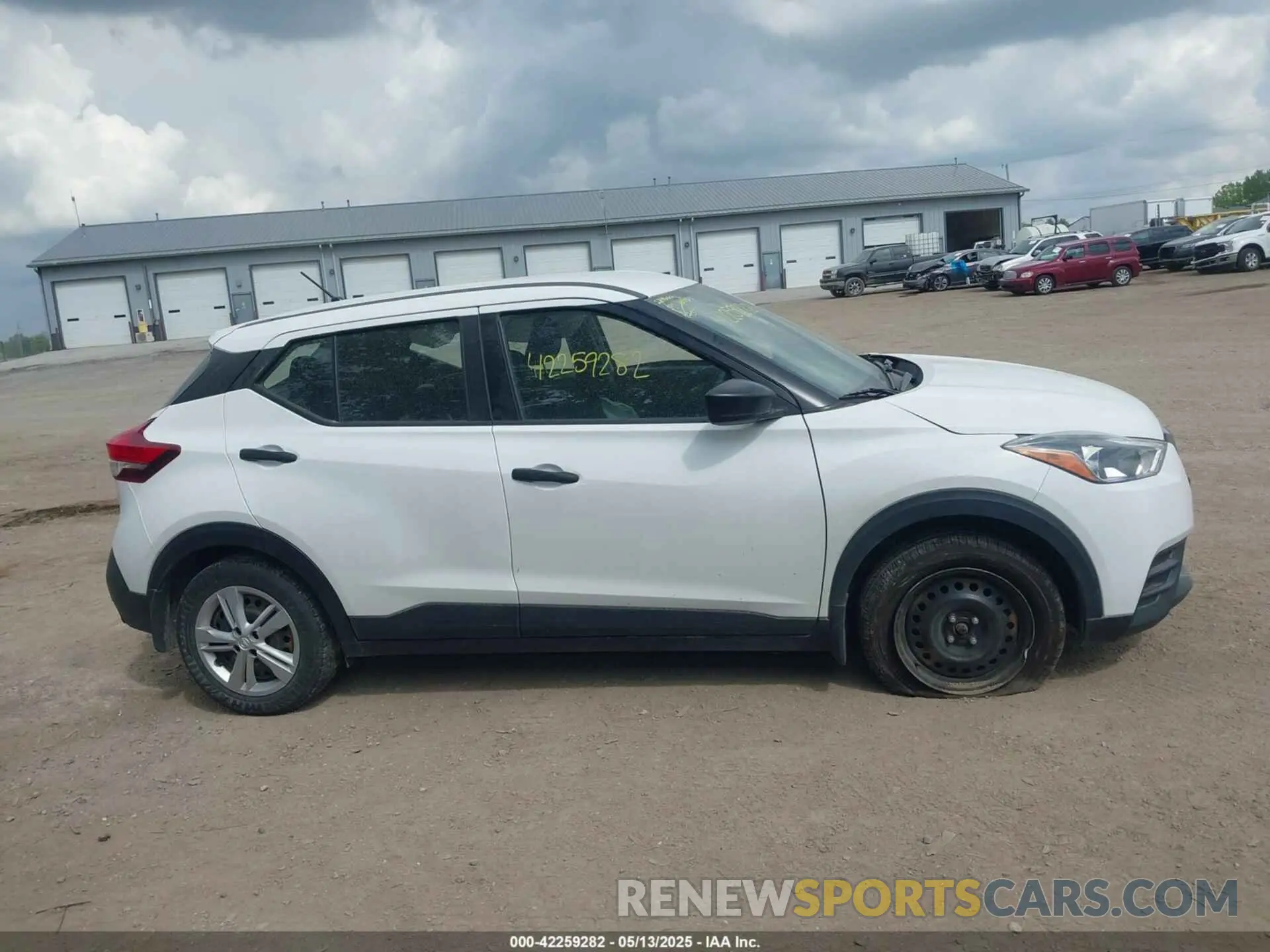 13 fotografías del automóvil dañado 3N1CP5BV2LL556609 NISSAN KICKS 2020