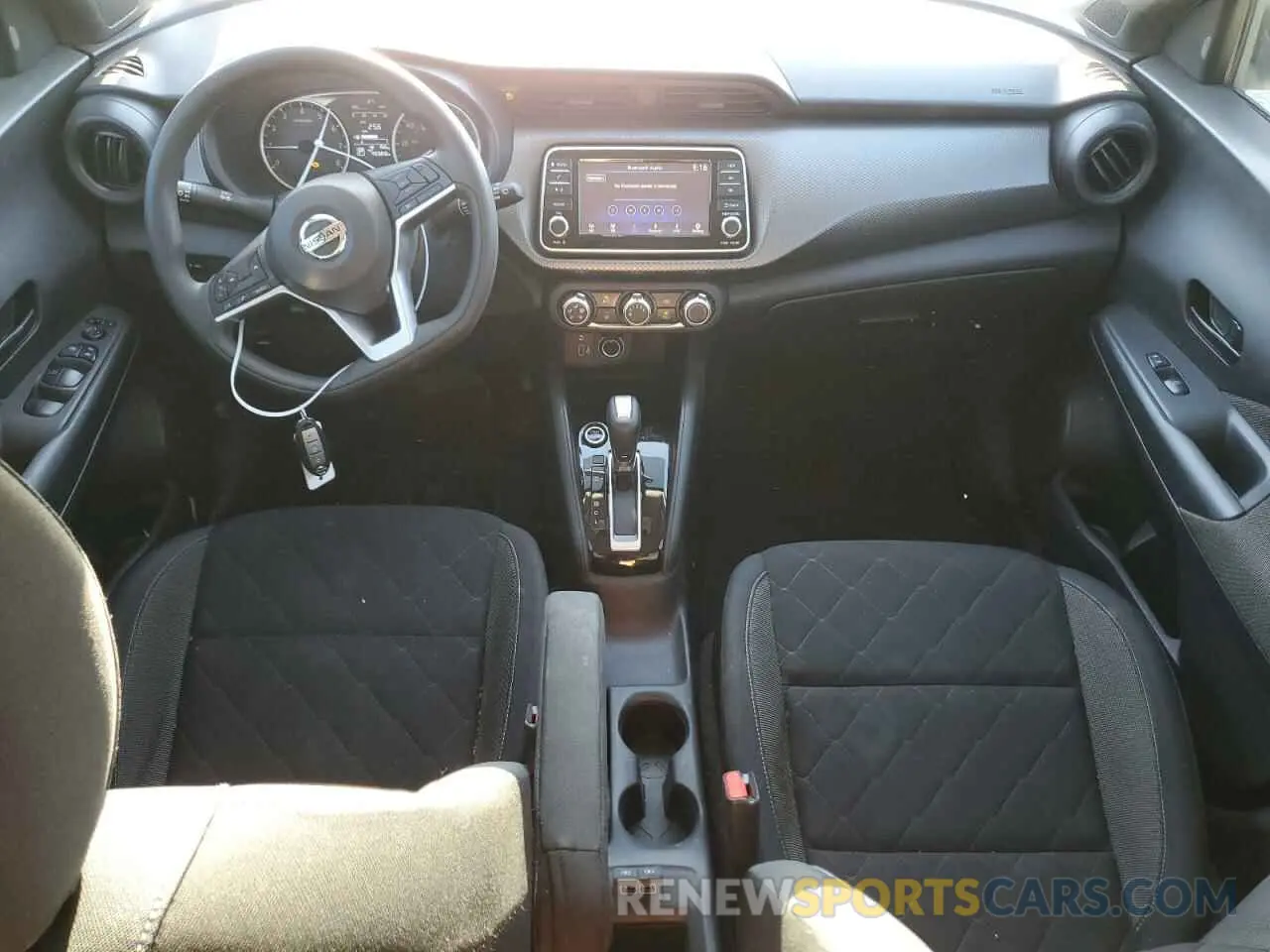 8 fotografías del automóvil dañado 3N1CP5BV3LL504308 NISSAN KICKS 2020