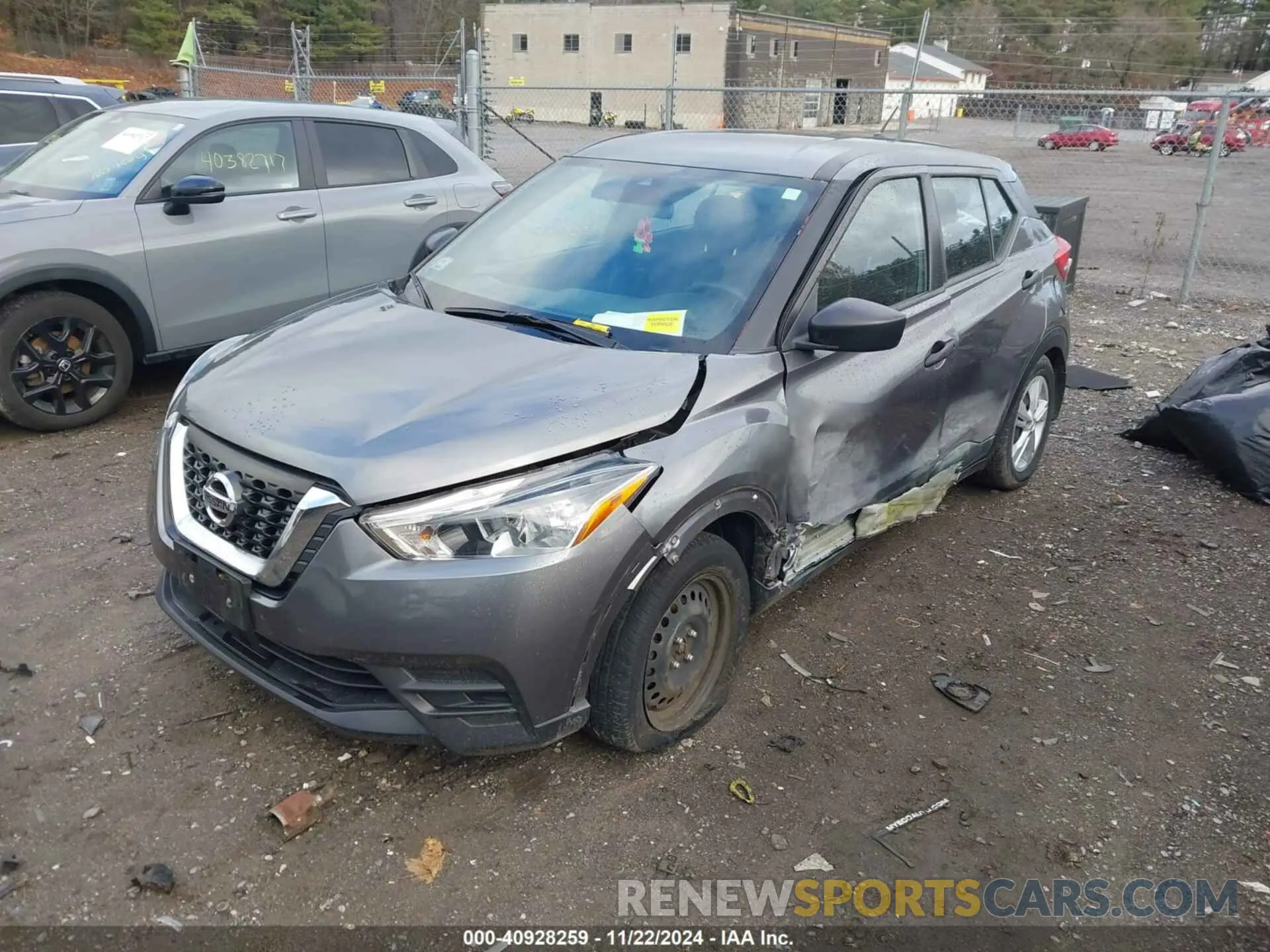 2 fotografías del automóvil dañado 3N1CP5BV3LL550723 NISSAN KICKS 2020