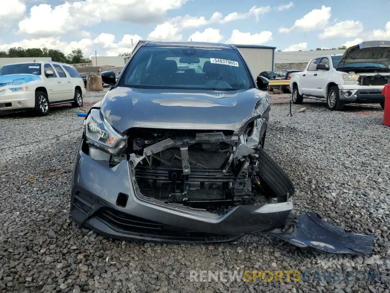 5 fotografías del automóvil dañado 3N1CP5BV3LL557607 NISSAN KICKS 2020