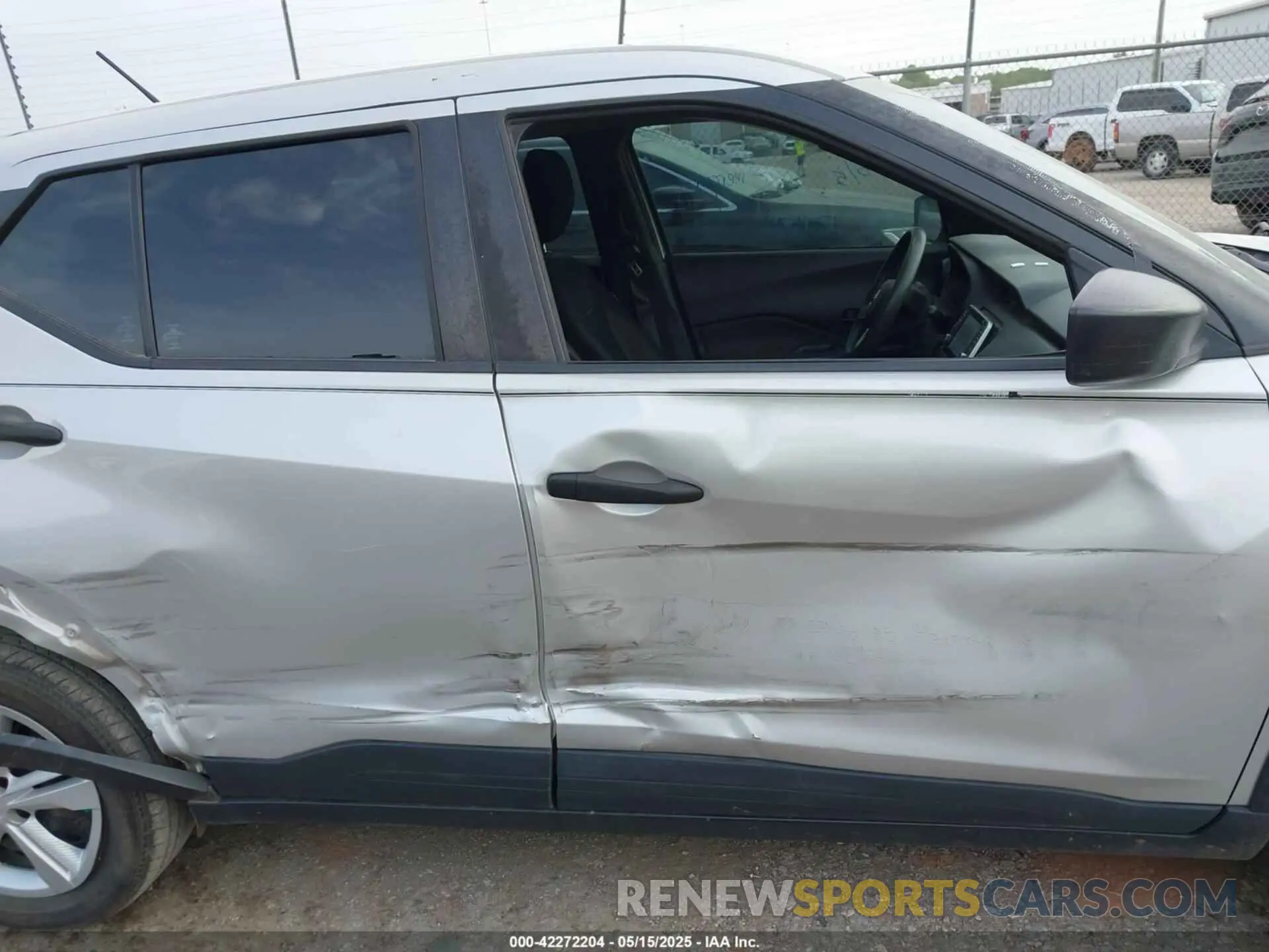 14 fotografías del automóvil dañado 3N1CP5BV4LL479001 NISSAN KICKS 2020