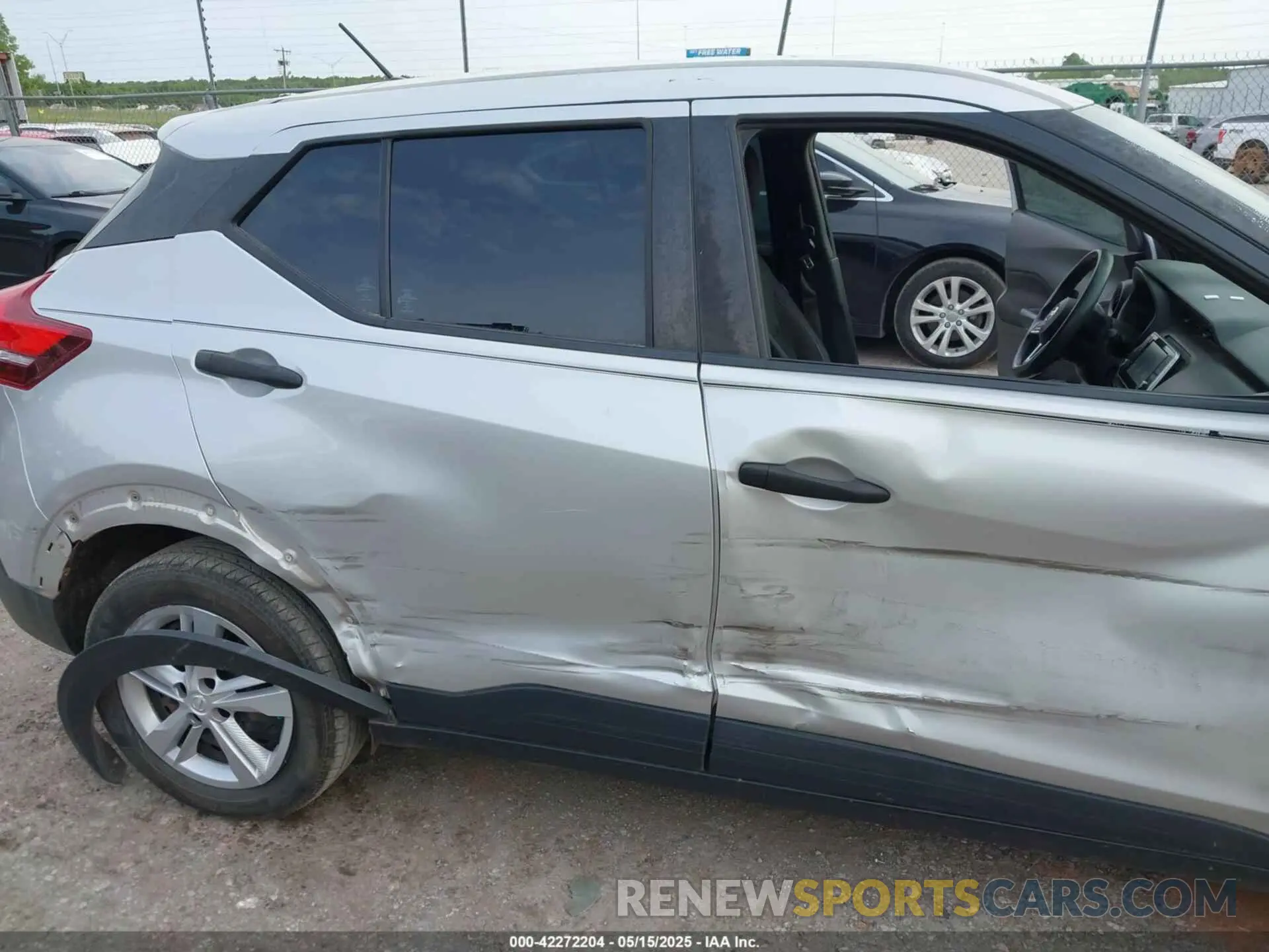 6 fotografías del automóvil dañado 3N1CP5BV4LL479001 NISSAN KICKS 2020