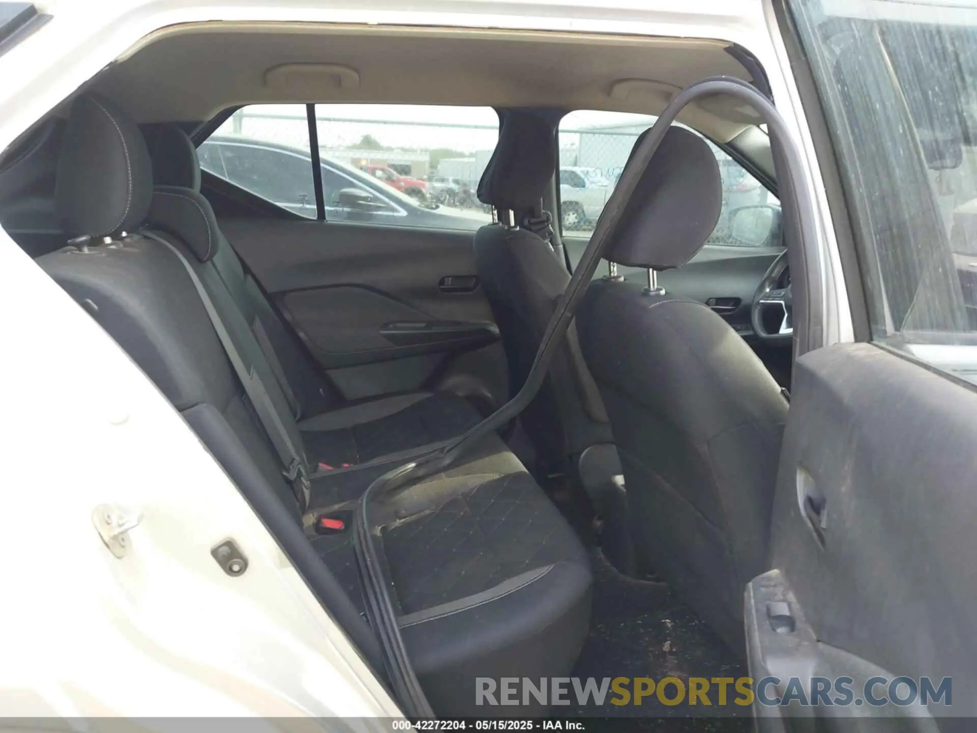 8 fotografías del automóvil dañado 3N1CP5BV4LL479001 NISSAN KICKS 2020