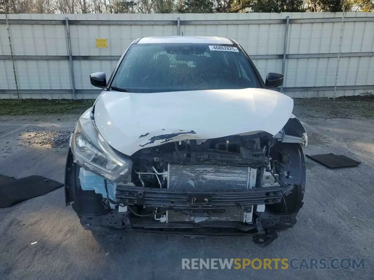 5 fotografías del automóvil dañado 3N1CP5BV4LL492489 NISSAN KICKS 2020